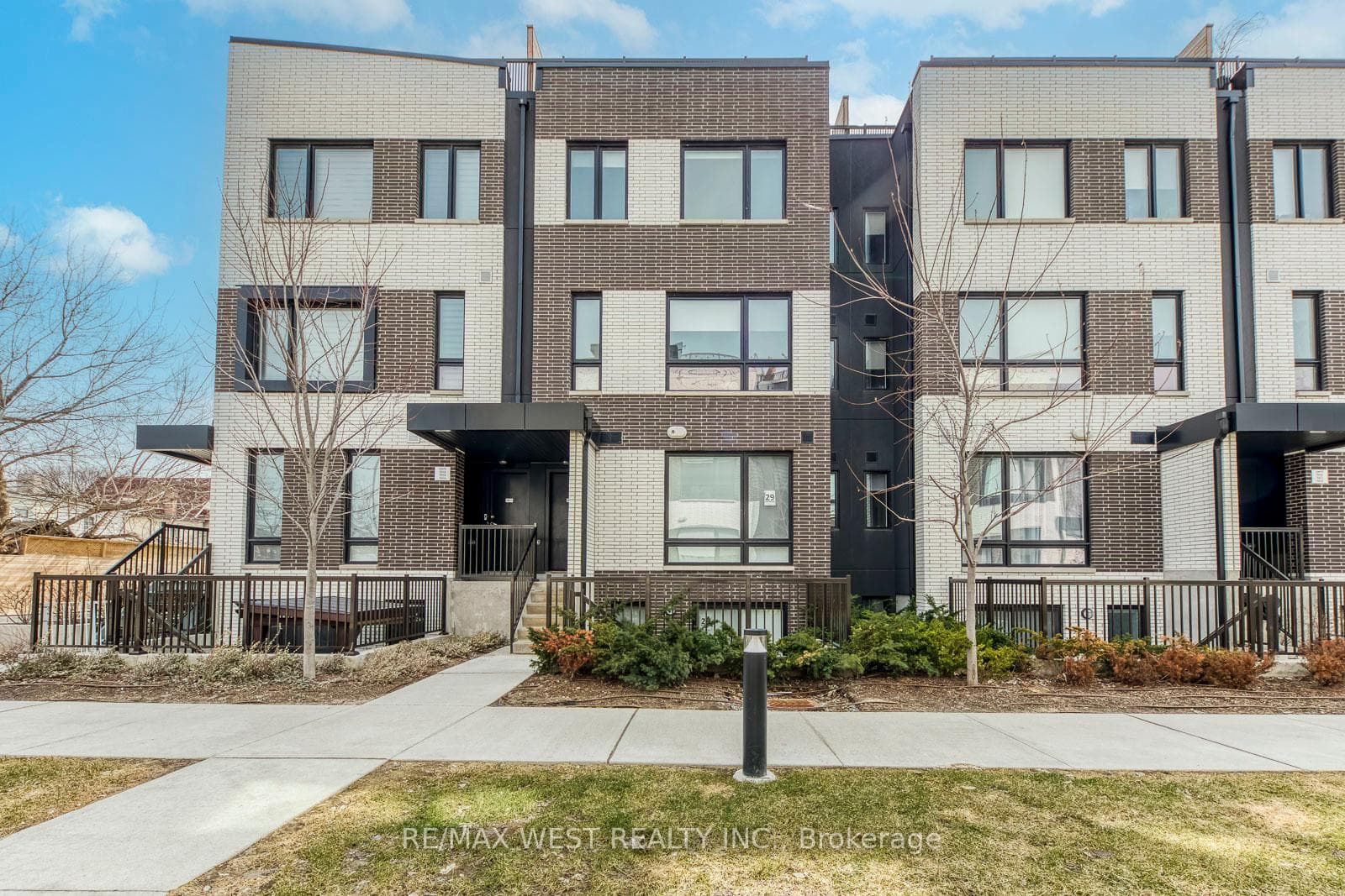 20 Ed Clark Gardens Unit 14 photo 1
