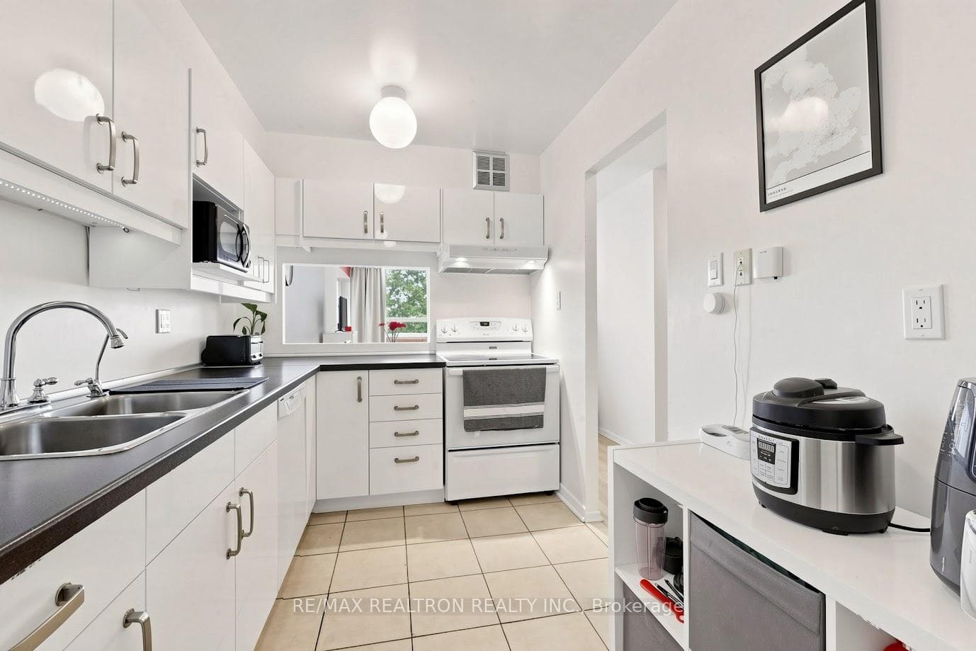 2365 Kennedy Road Unit 505 photo 16