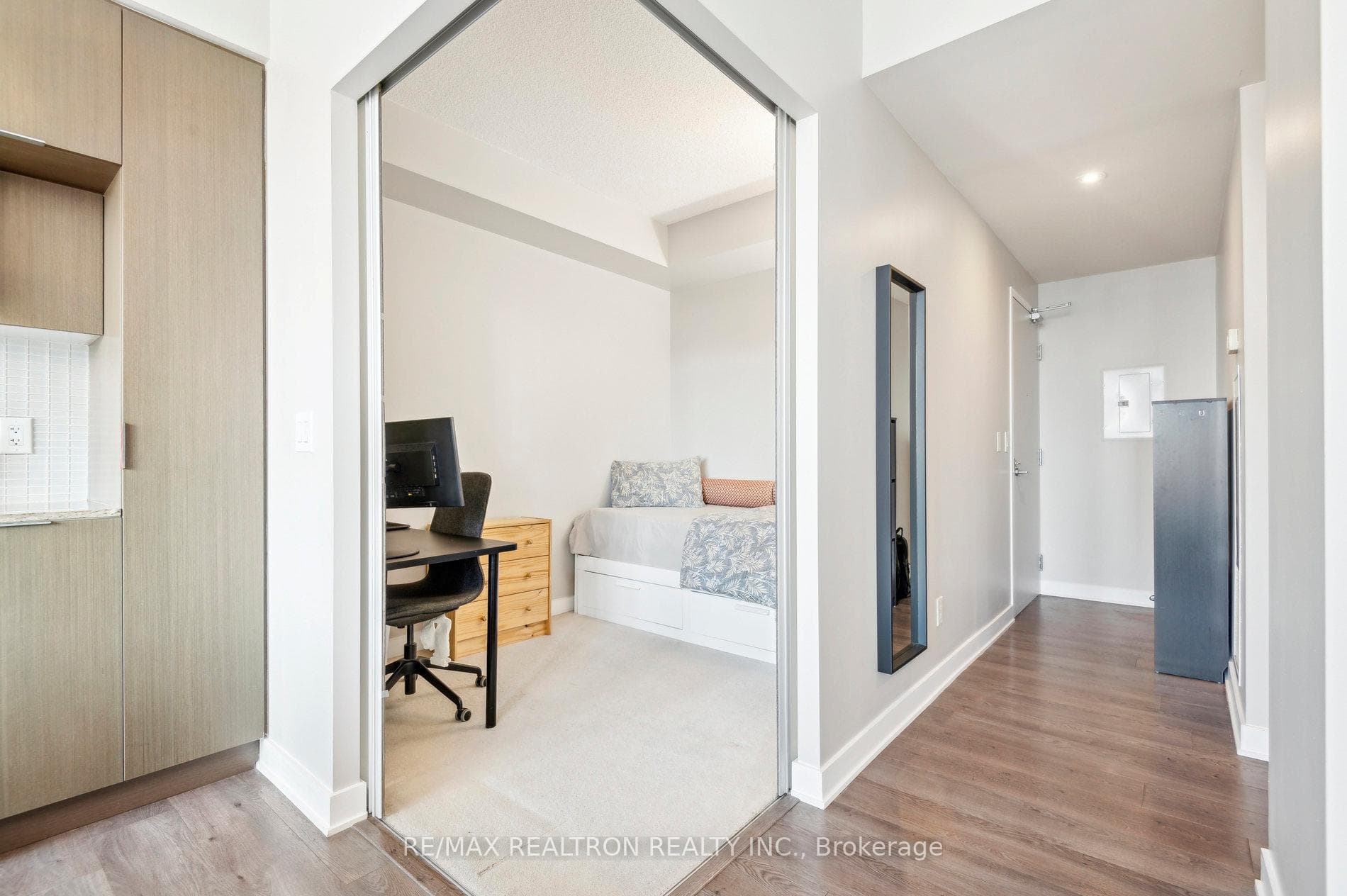 110 Charles Street Unit 2006 photo 25