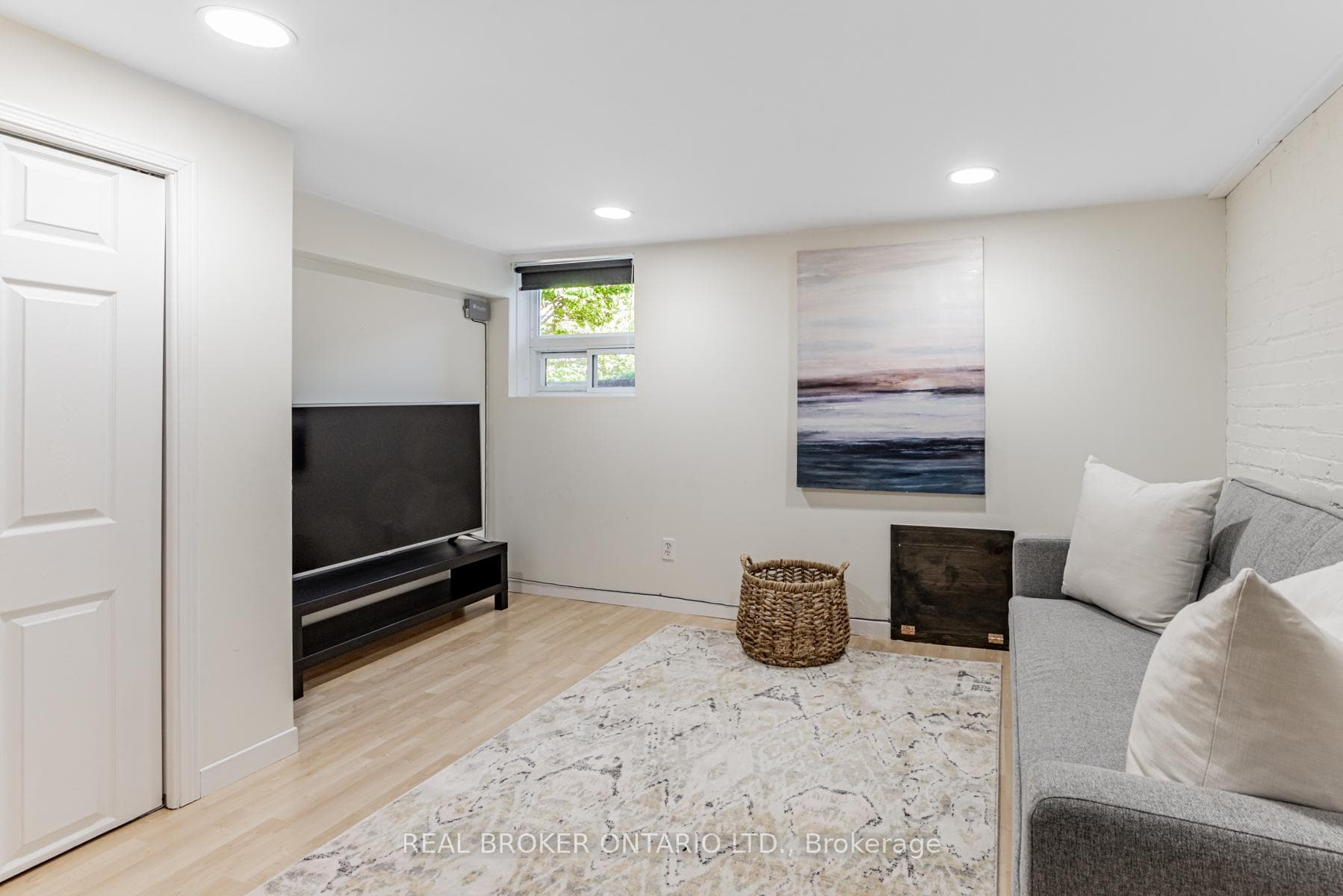 280 Roselawn Avenue photo 24