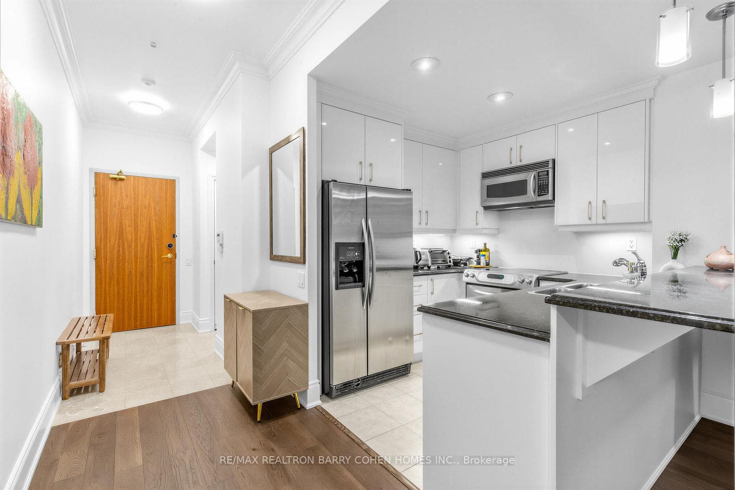 55 Delisle Avenue Unit 501 photo 2