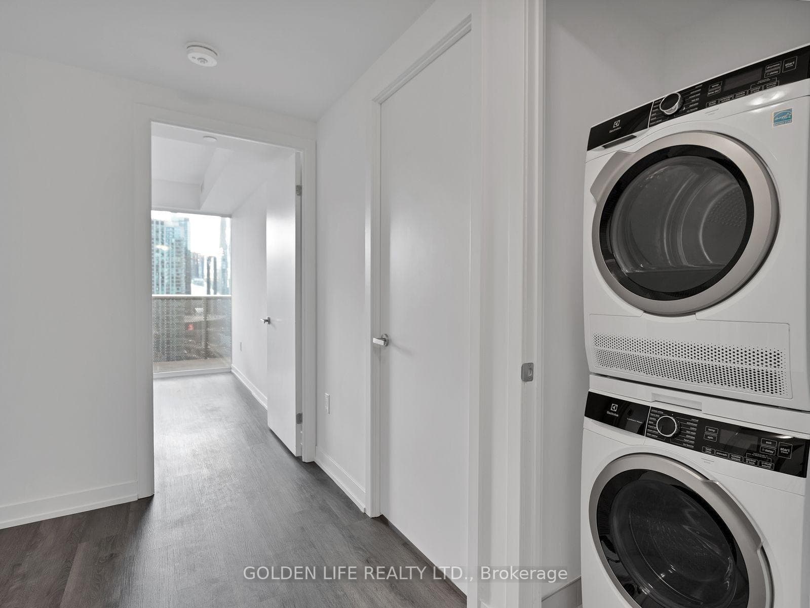 138 Downes Street Unit 2511 photo 10