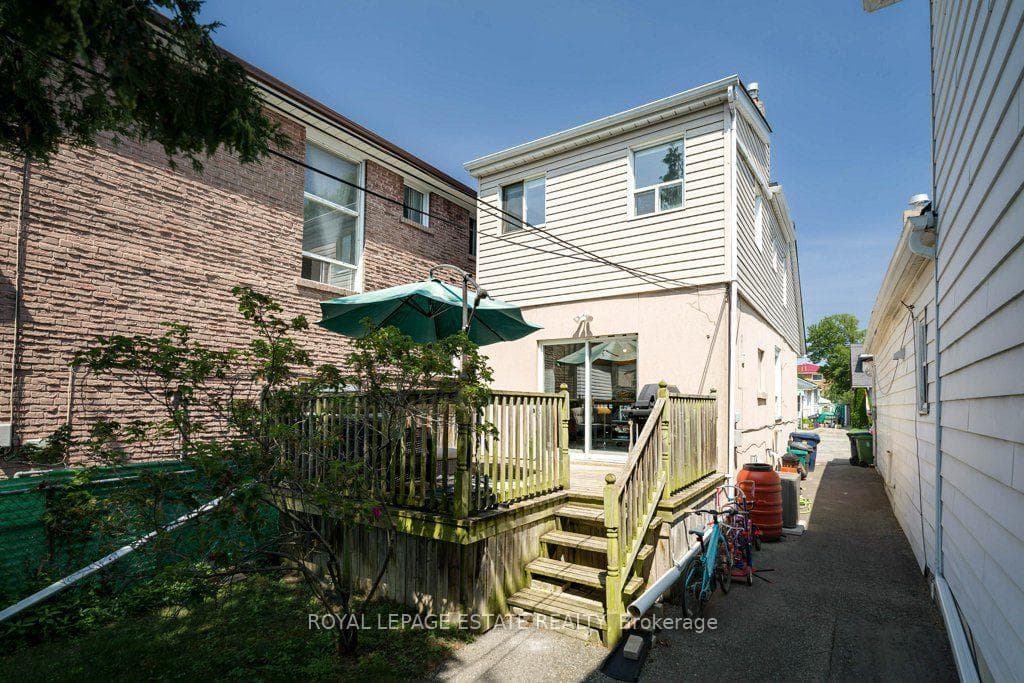 82 August Avenue photo 35