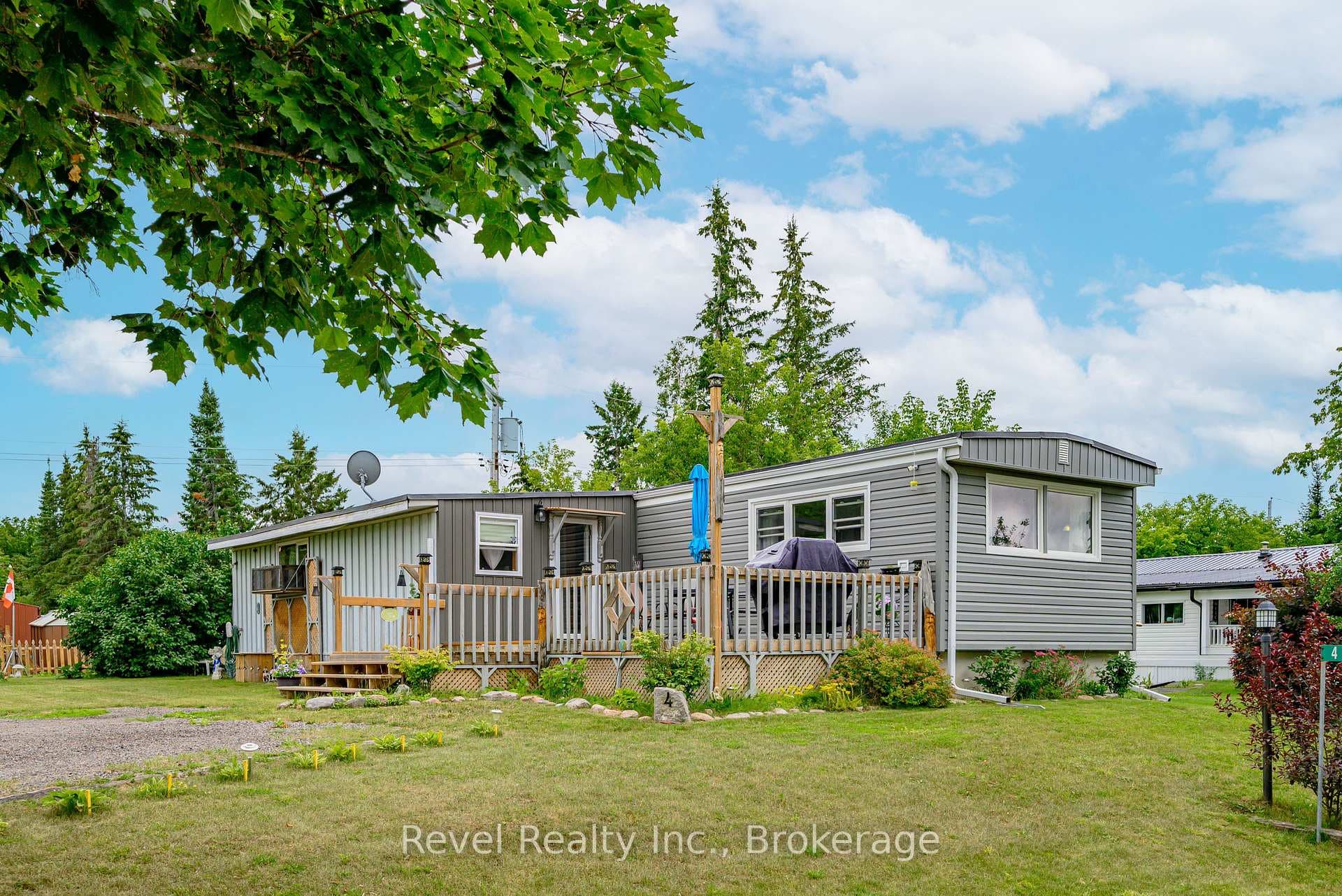 4 HOMEWOOD Avenue photo 1