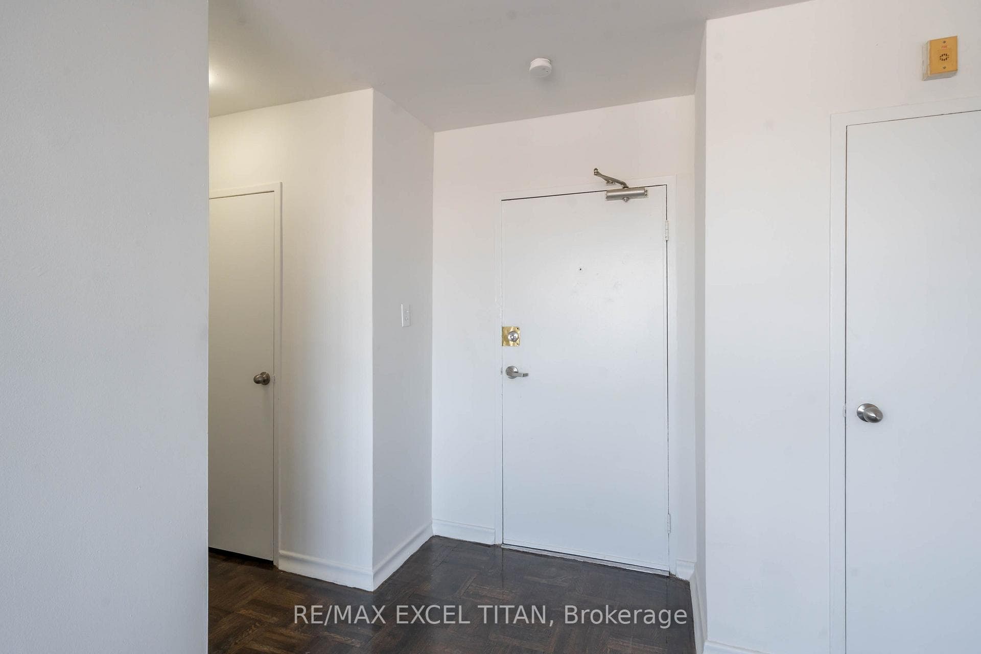 2507 Eglinton Avenue Unit 304 photo 5