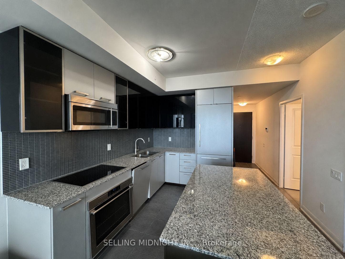 5162 Yonge Street Unit PH301 photo 2