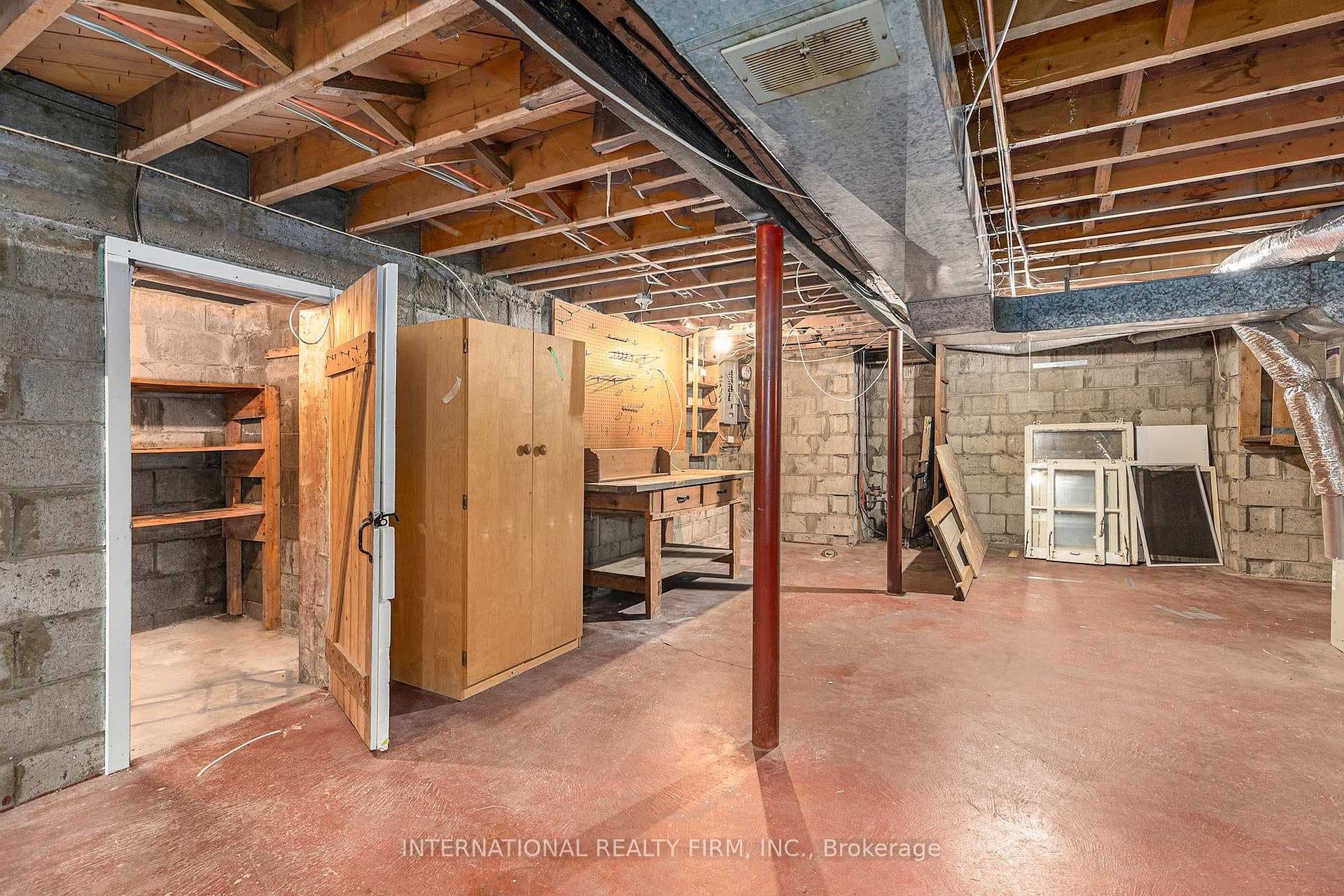 323 Lanark Avenue photo 24