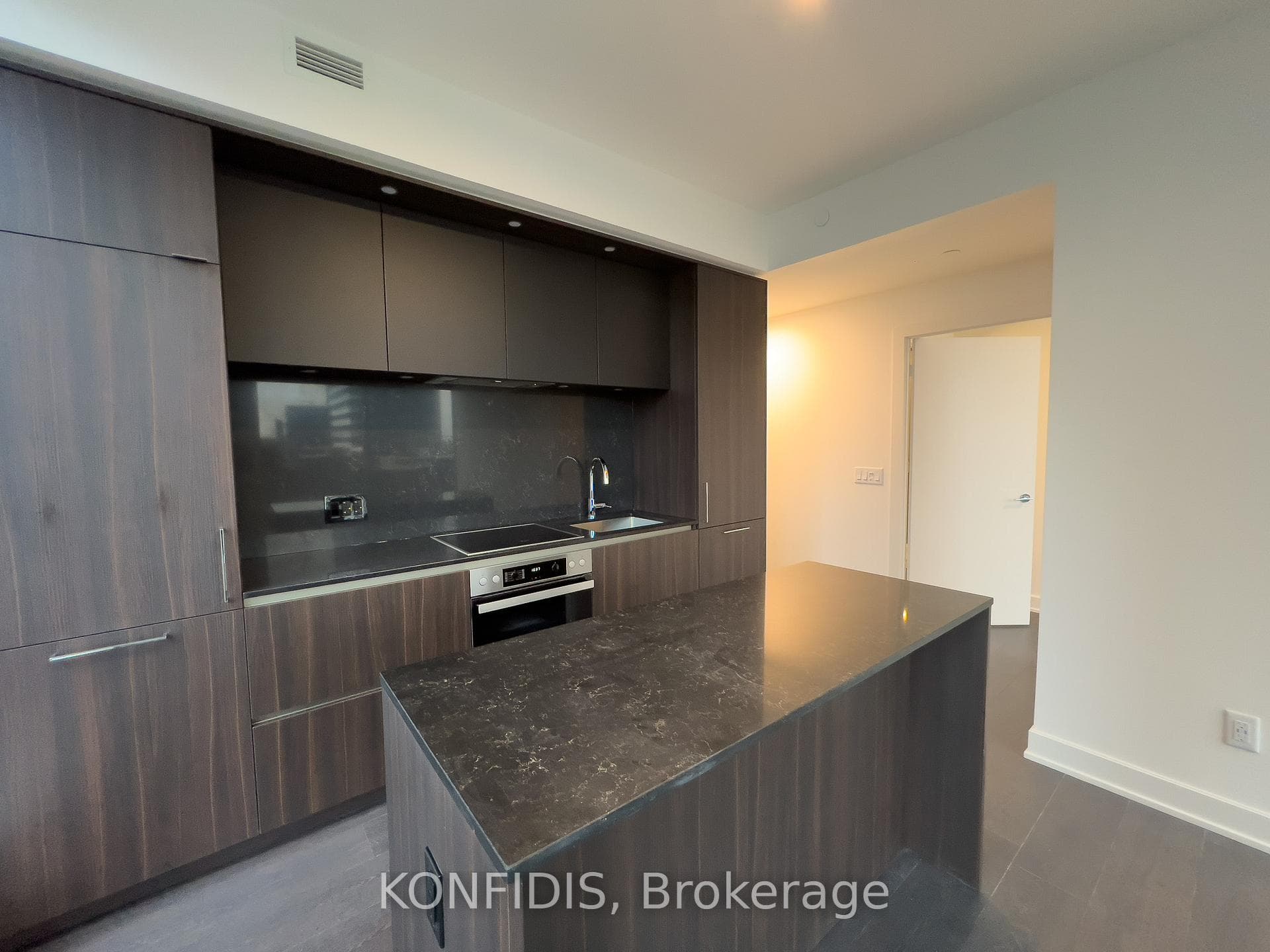 15 Mercer Street Unit 1402 photo 6
