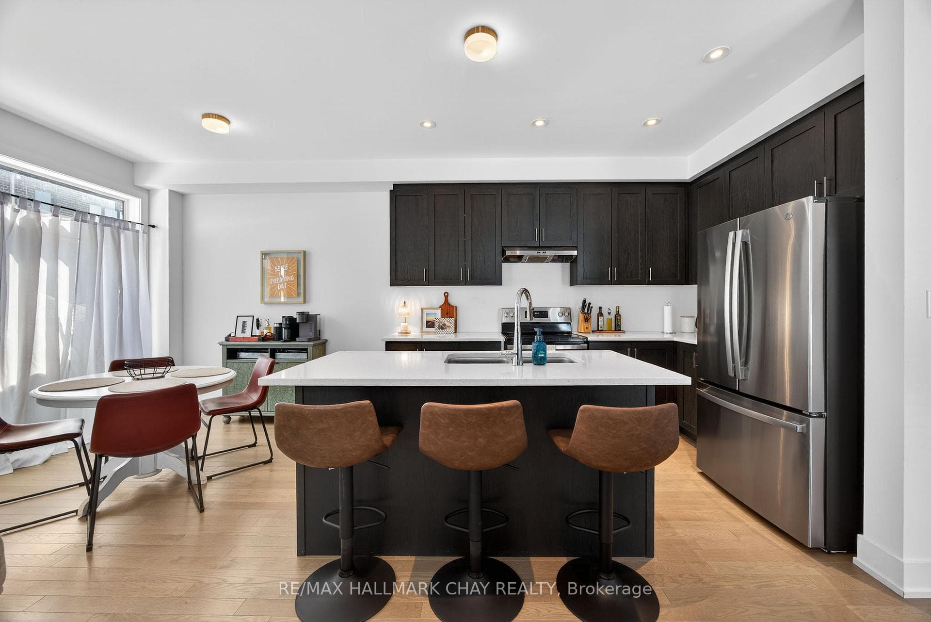 1 Milady Crescent photo 7