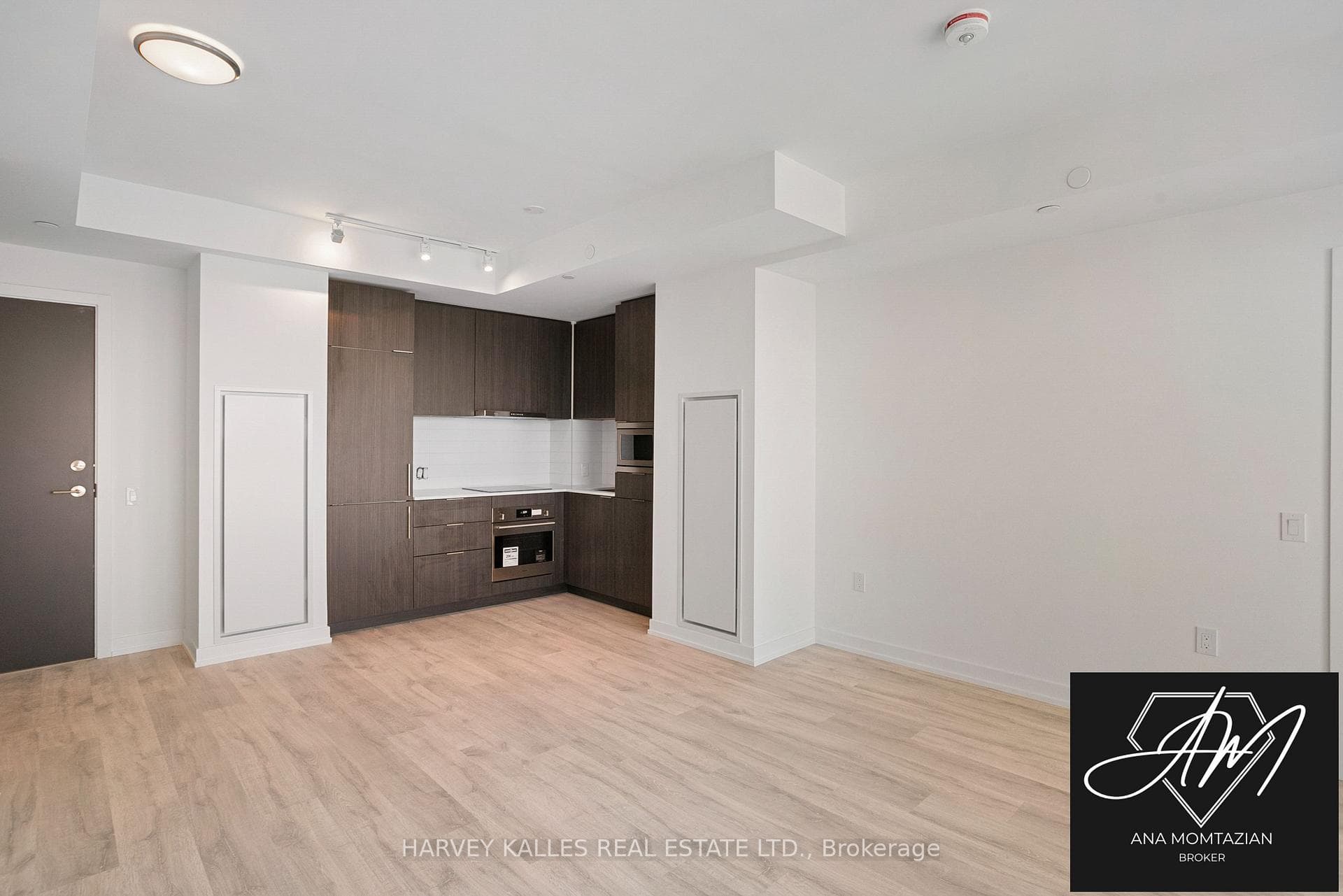 7 Golden Lion Heights Unit 1908 photo 16