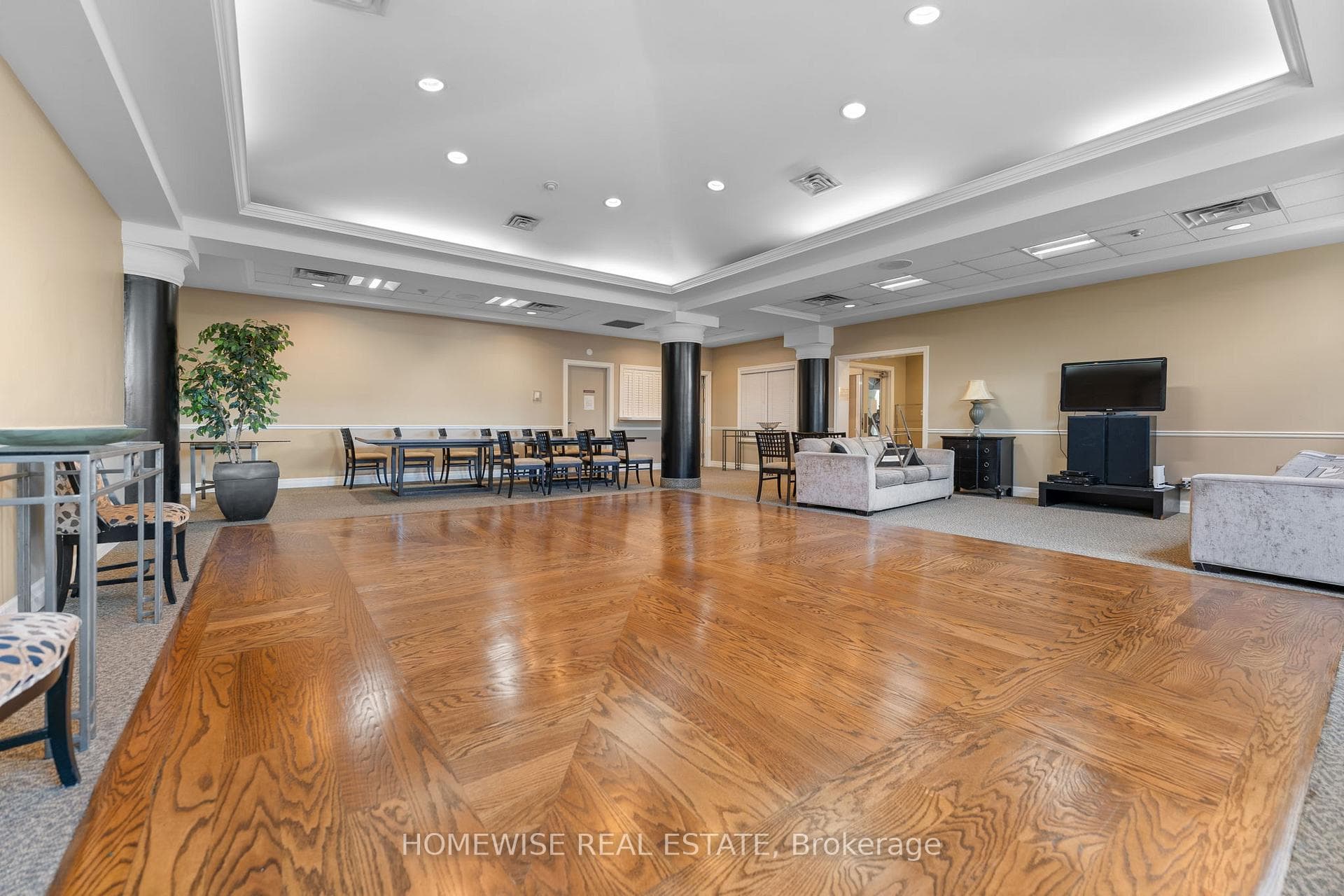 850 Steeles Avenue Unit 910 photo 34