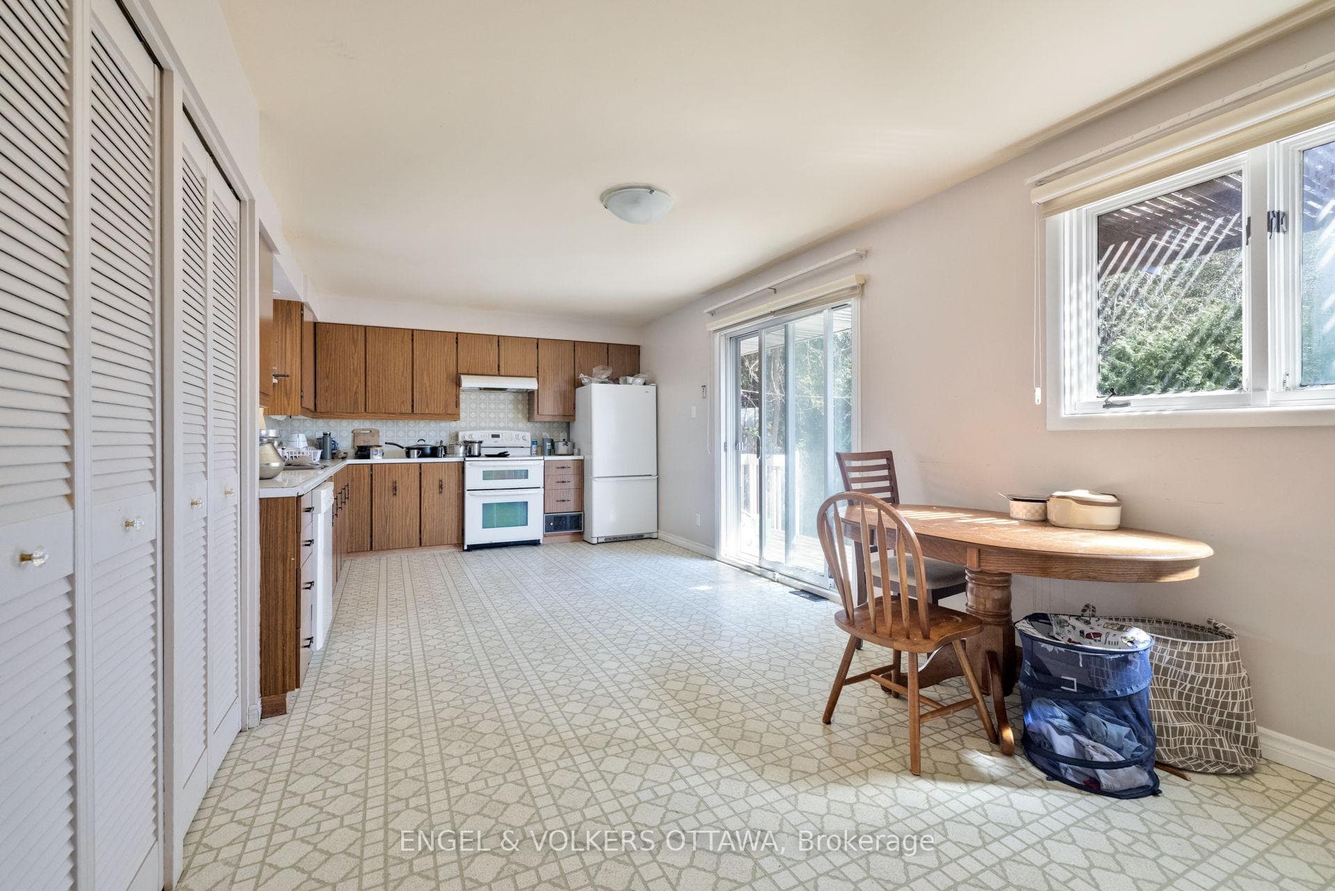 1311 S Avenue photo 15