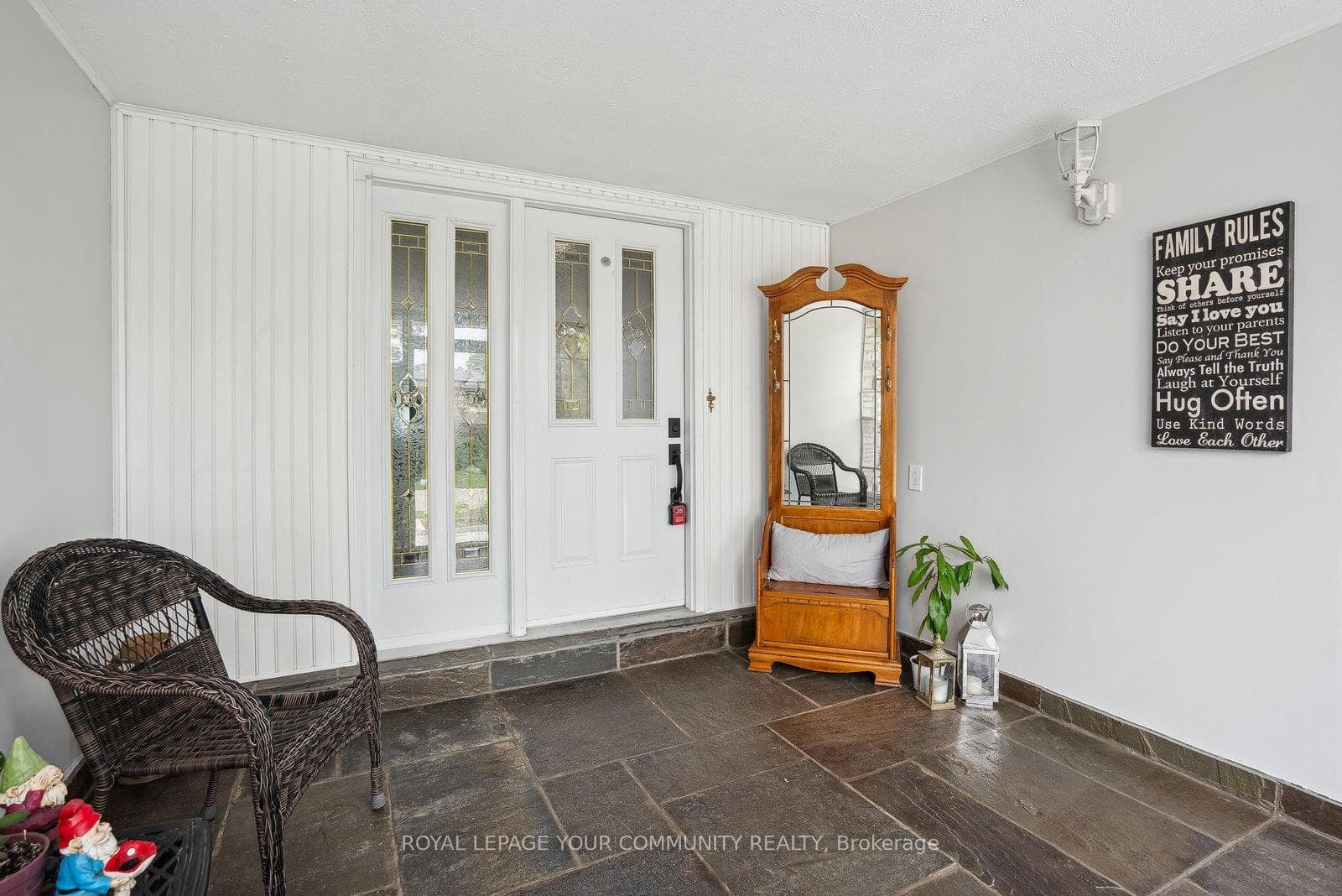 7 Pine Tree Crescent photo 3