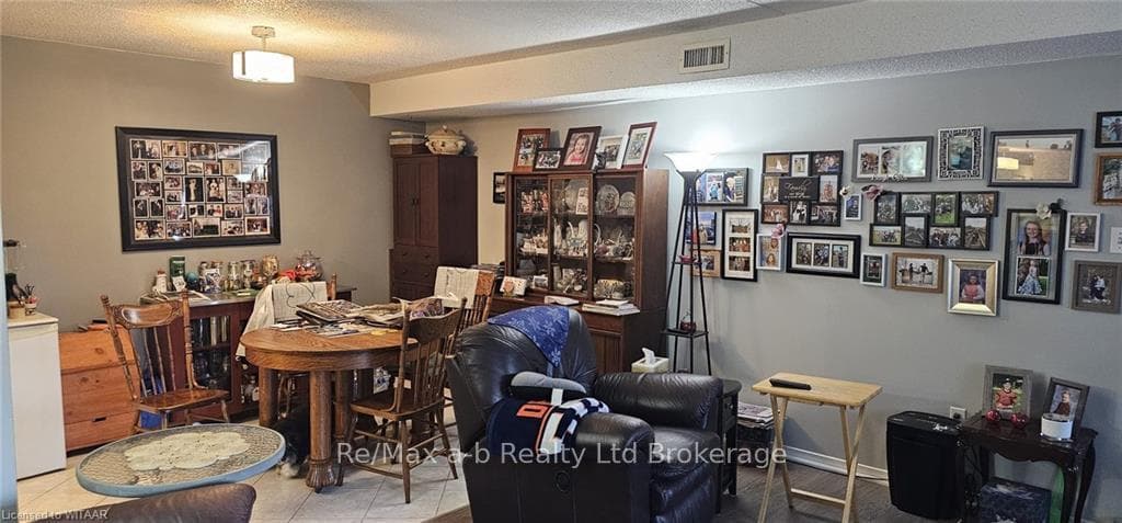 159 FERGUSON Drive Unit 203 photo 4