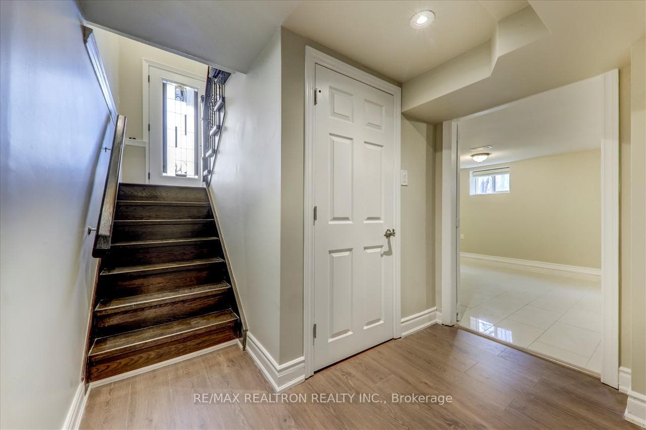 421 Meadowvale Road Unit Main photo 21