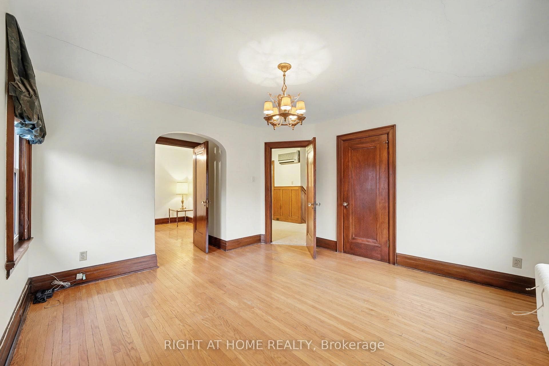 32 Hollywood Crescent photo 20
