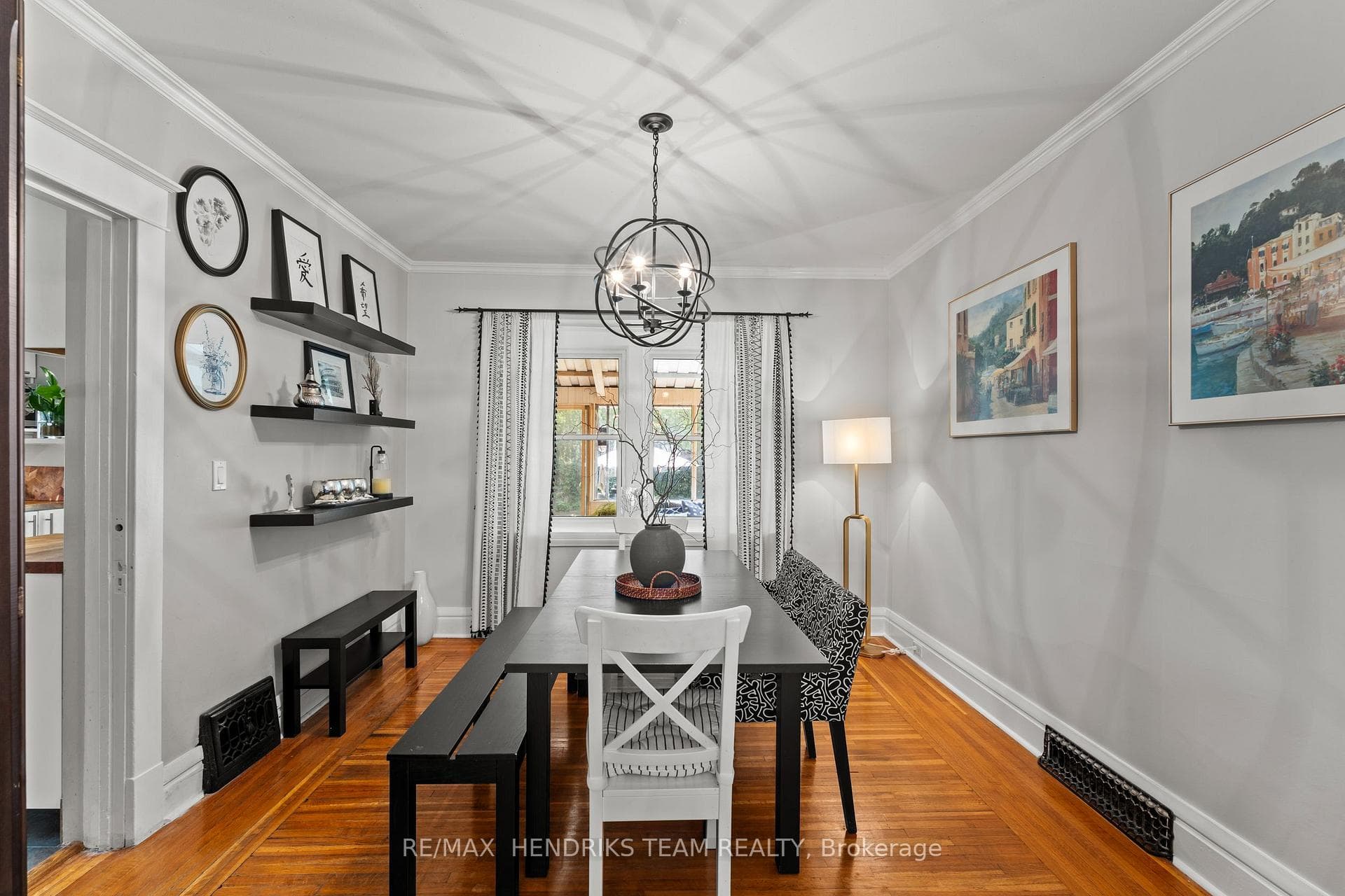150 York Street photo 14