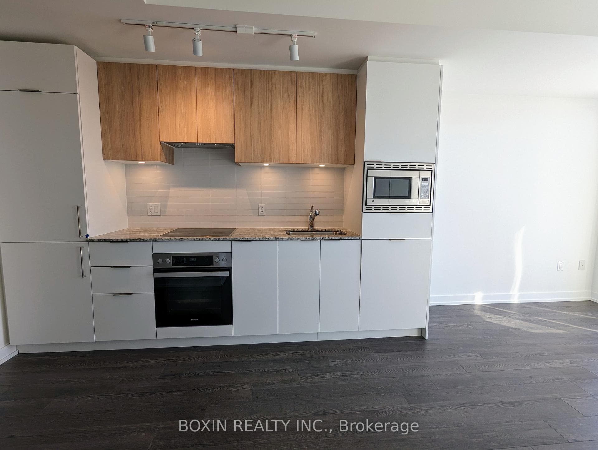 20 O'neill Road Unit 1421 photo 1