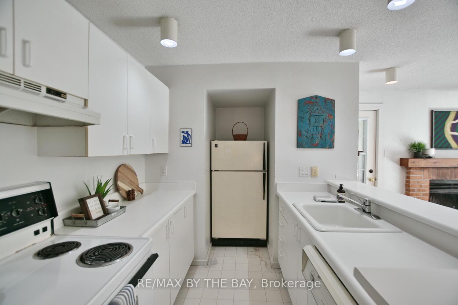 23 Dawson Drive Unit 102 photo 11
