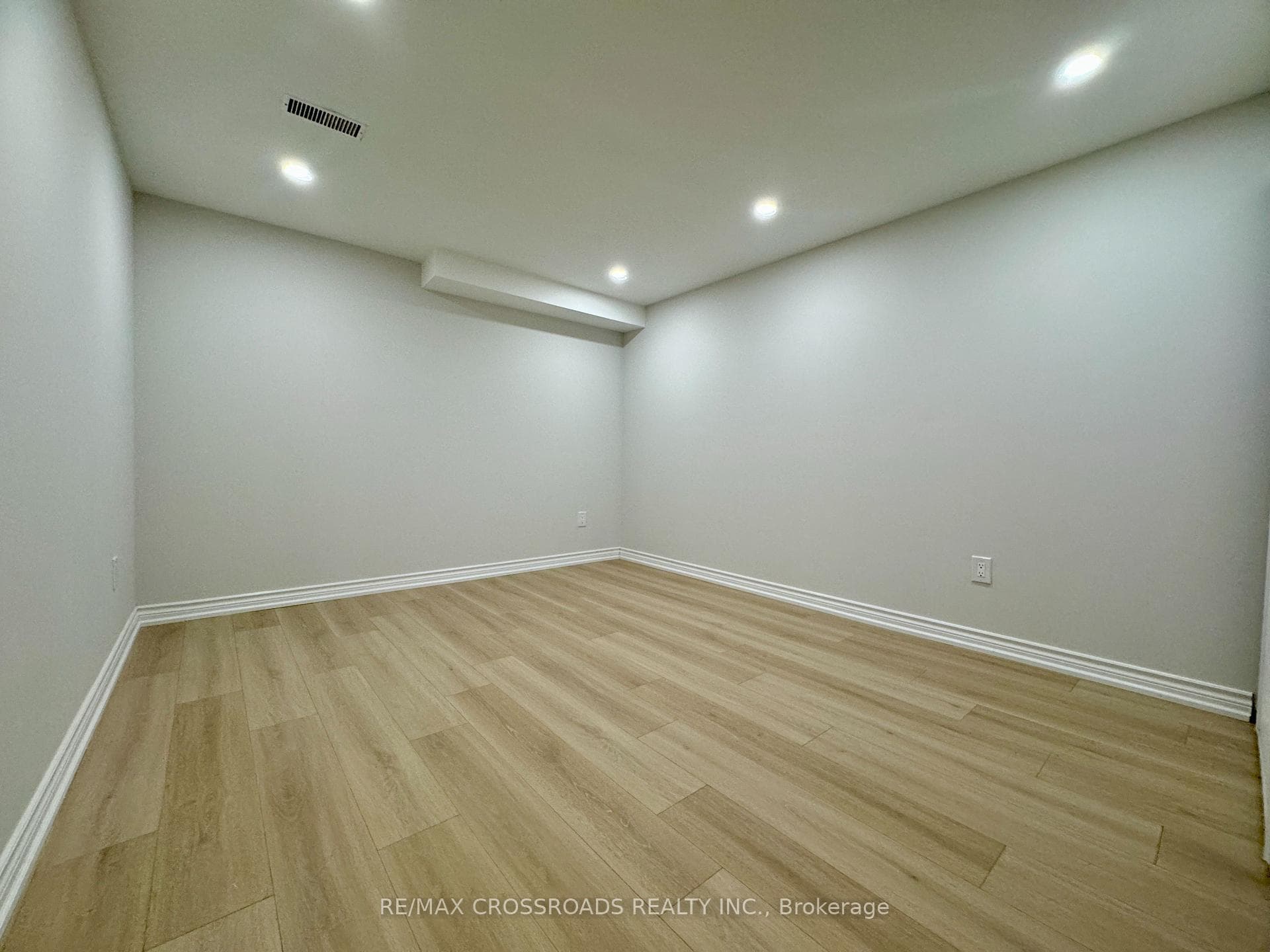 3083 Blazing Star Avenue Unit Bsmt photo 7
