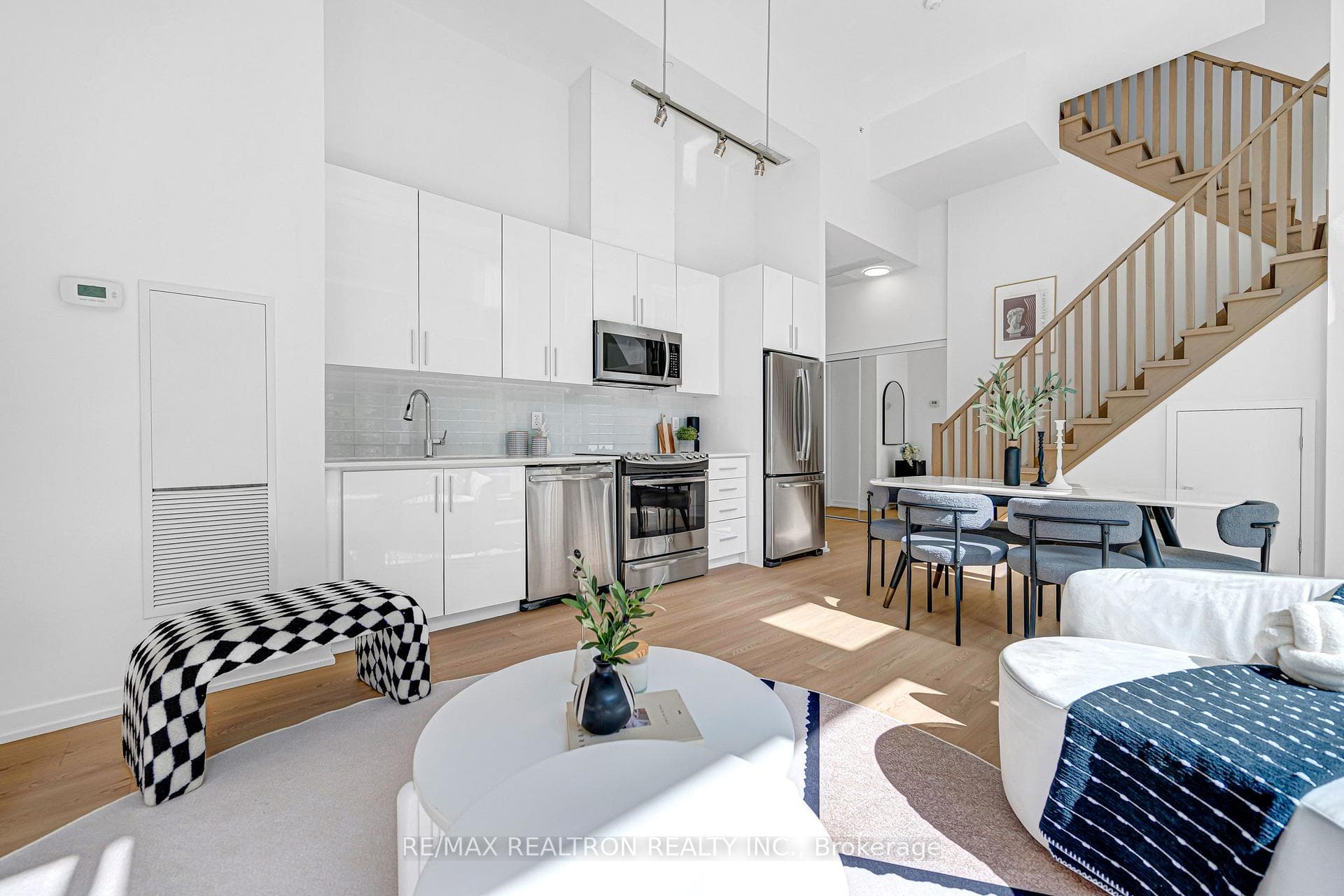20 Bruyeres Mews Unit TH12 photo 12