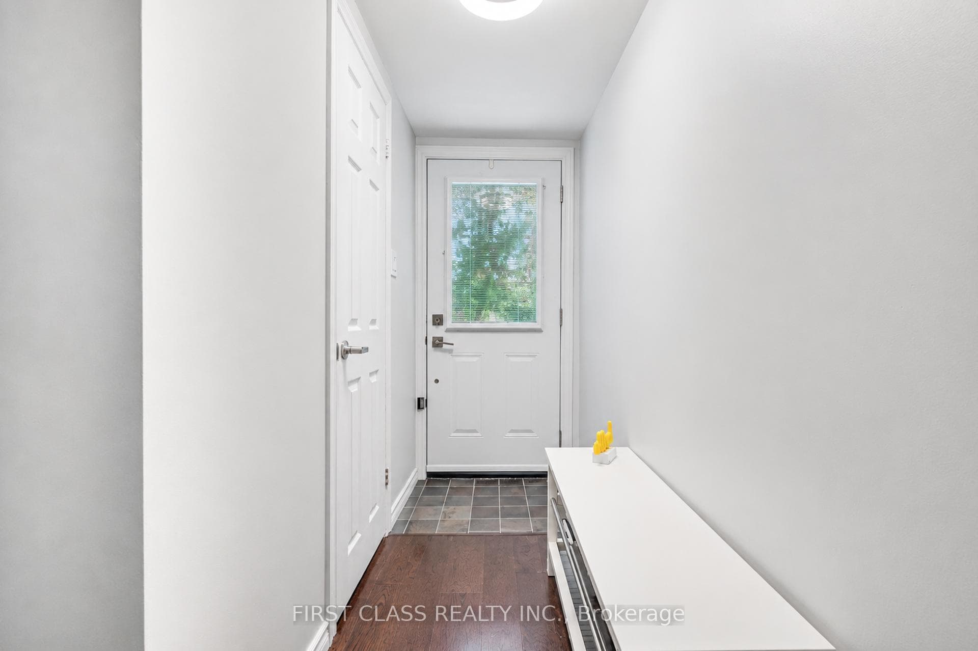 202 Royal Orchard Boulevard photo 8