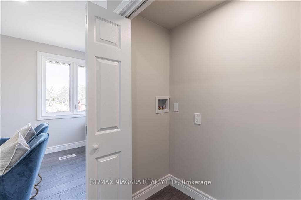 5669 Belmont Avenue photo 16