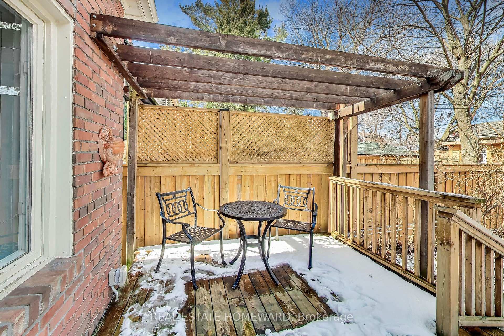 80 Hogarth Avenue photo 35