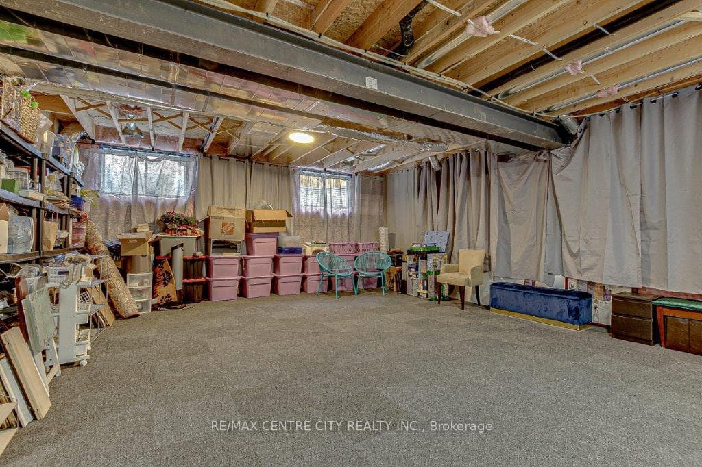 255 Crestview Drive photo 28