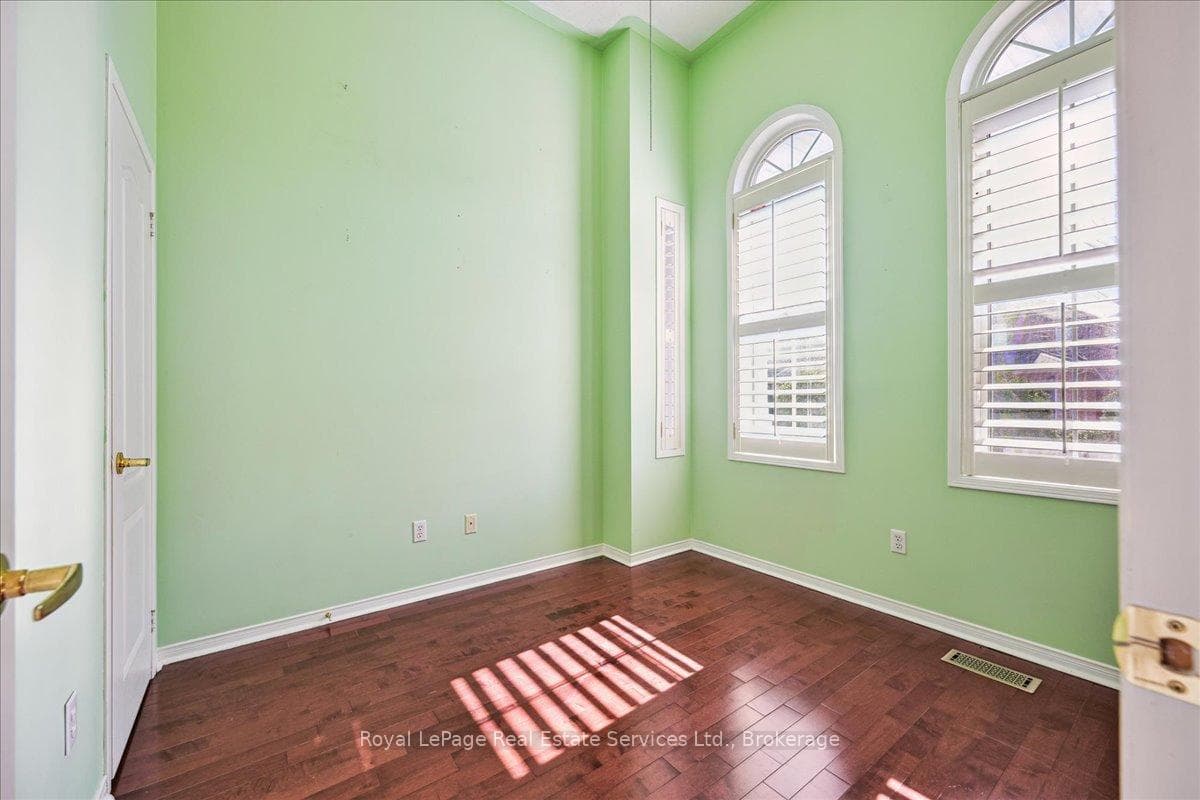 Bedroom/Office