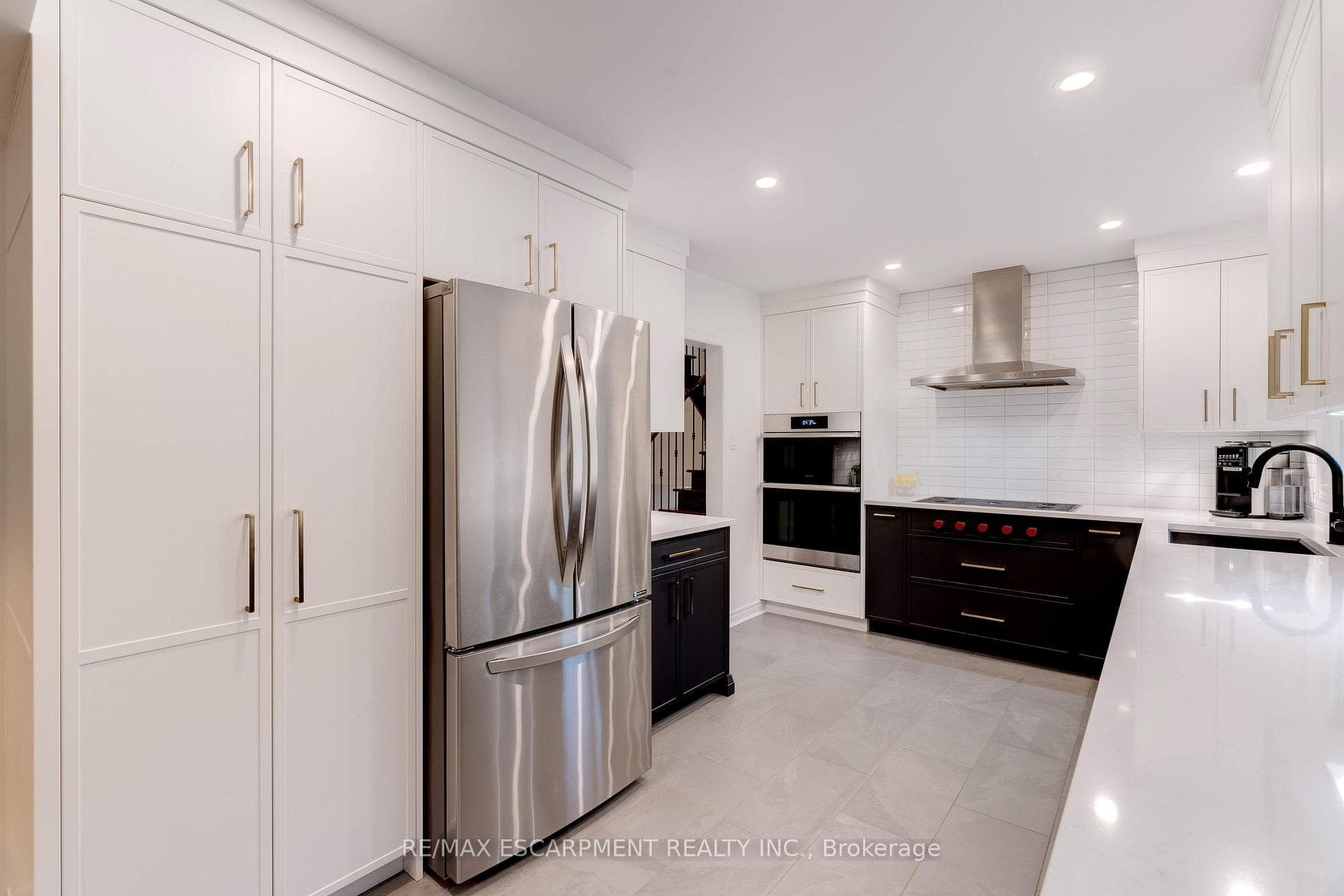 451 Sandlewood Road photo 9