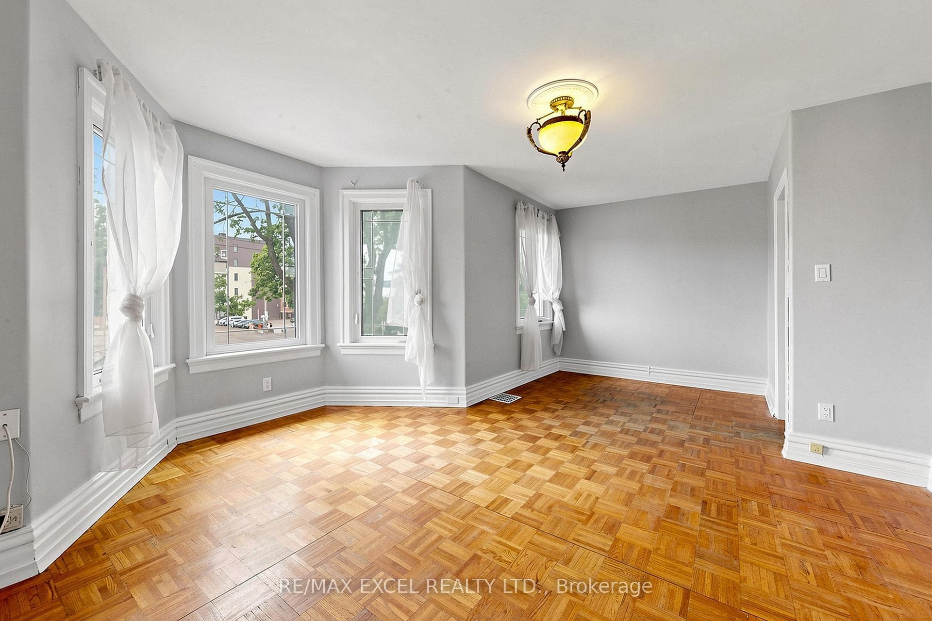 259 Victoria Avenue Unit Upper photo 13