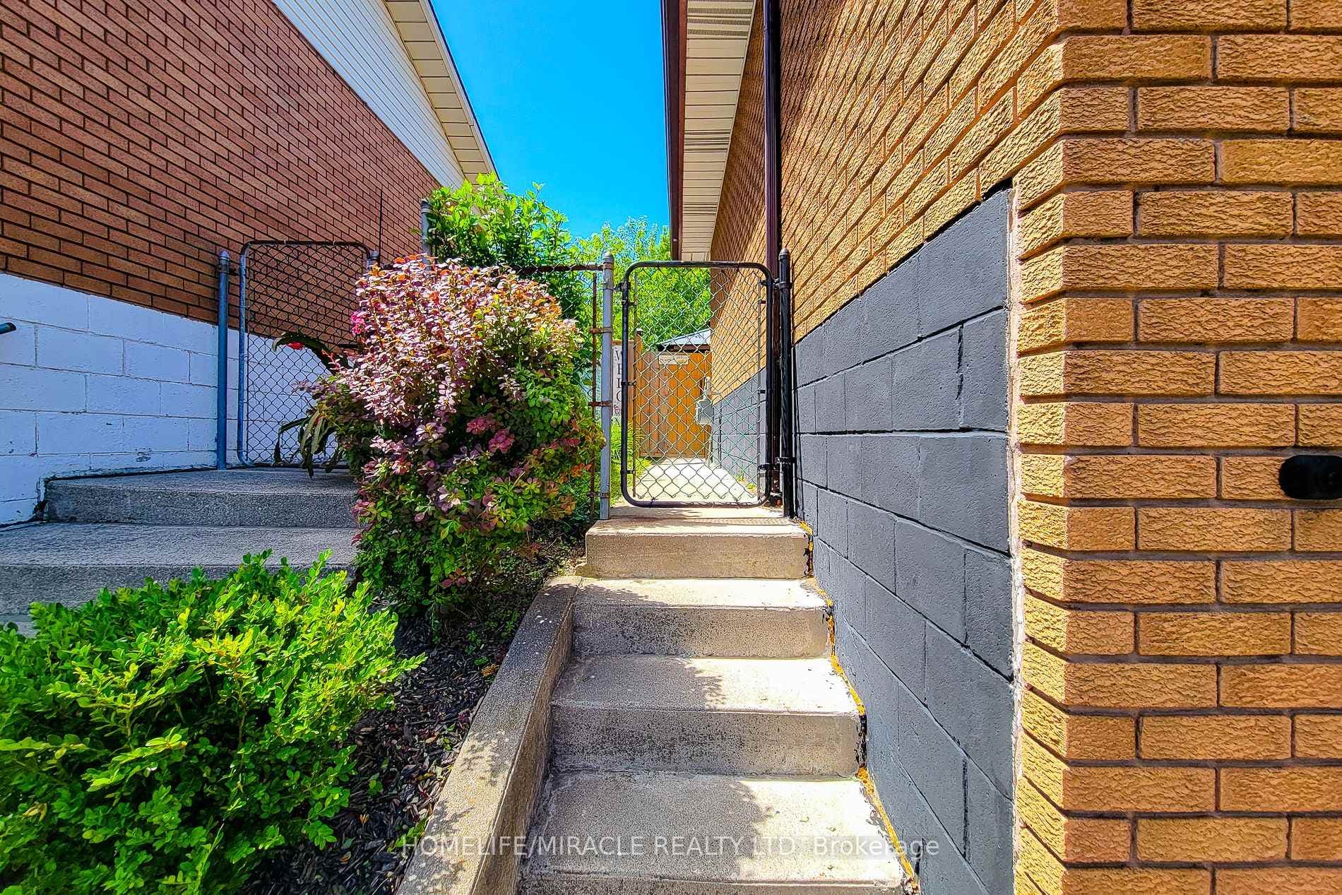 12 Maitland Avenue photo 4