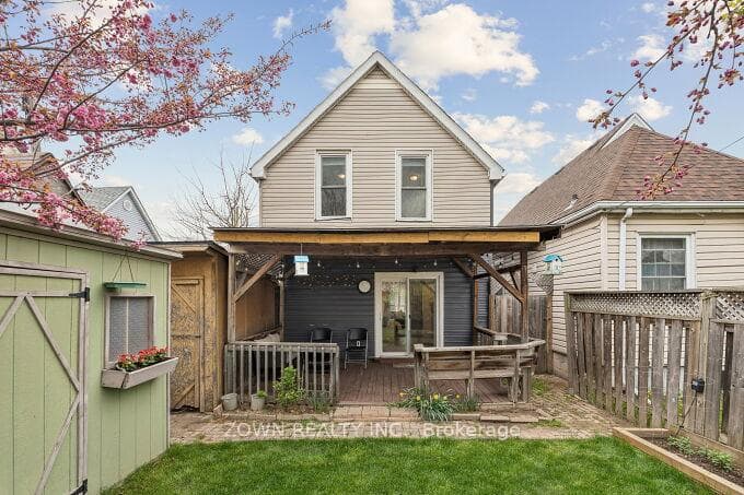 6 Albany Avenue photo 30