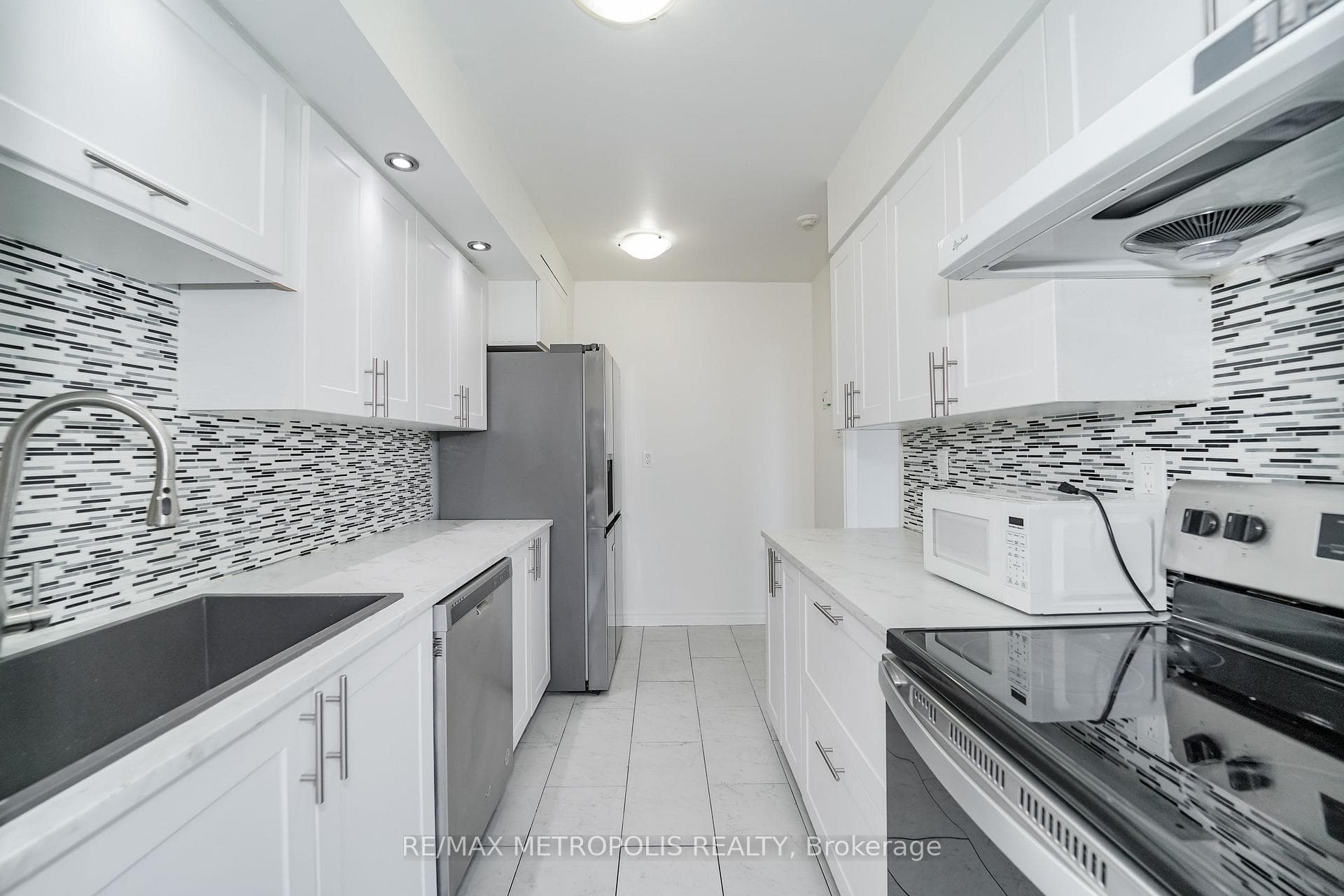 301 Prudential Drive Unit 407 photo 15