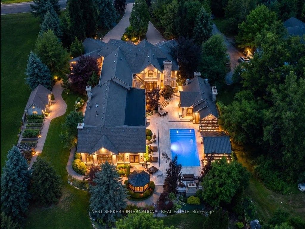 60 Rachelle Court photo 1
