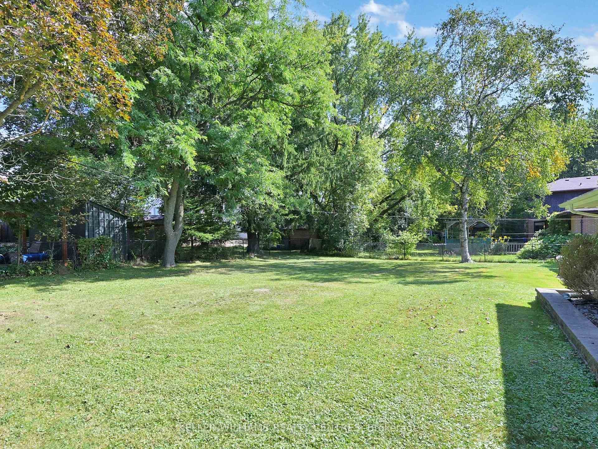 128 Maytree Avenue photo 24