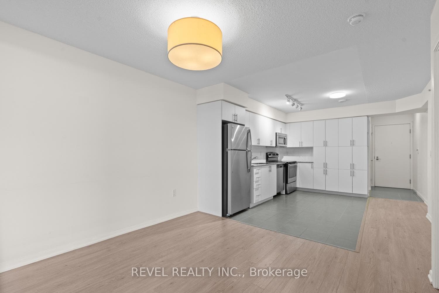 830 Lawrence Avenue Unit 510 photo 7