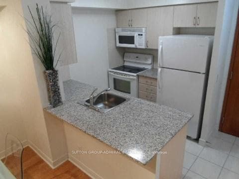 35 Bales Avenue Unit 2202 photo 3