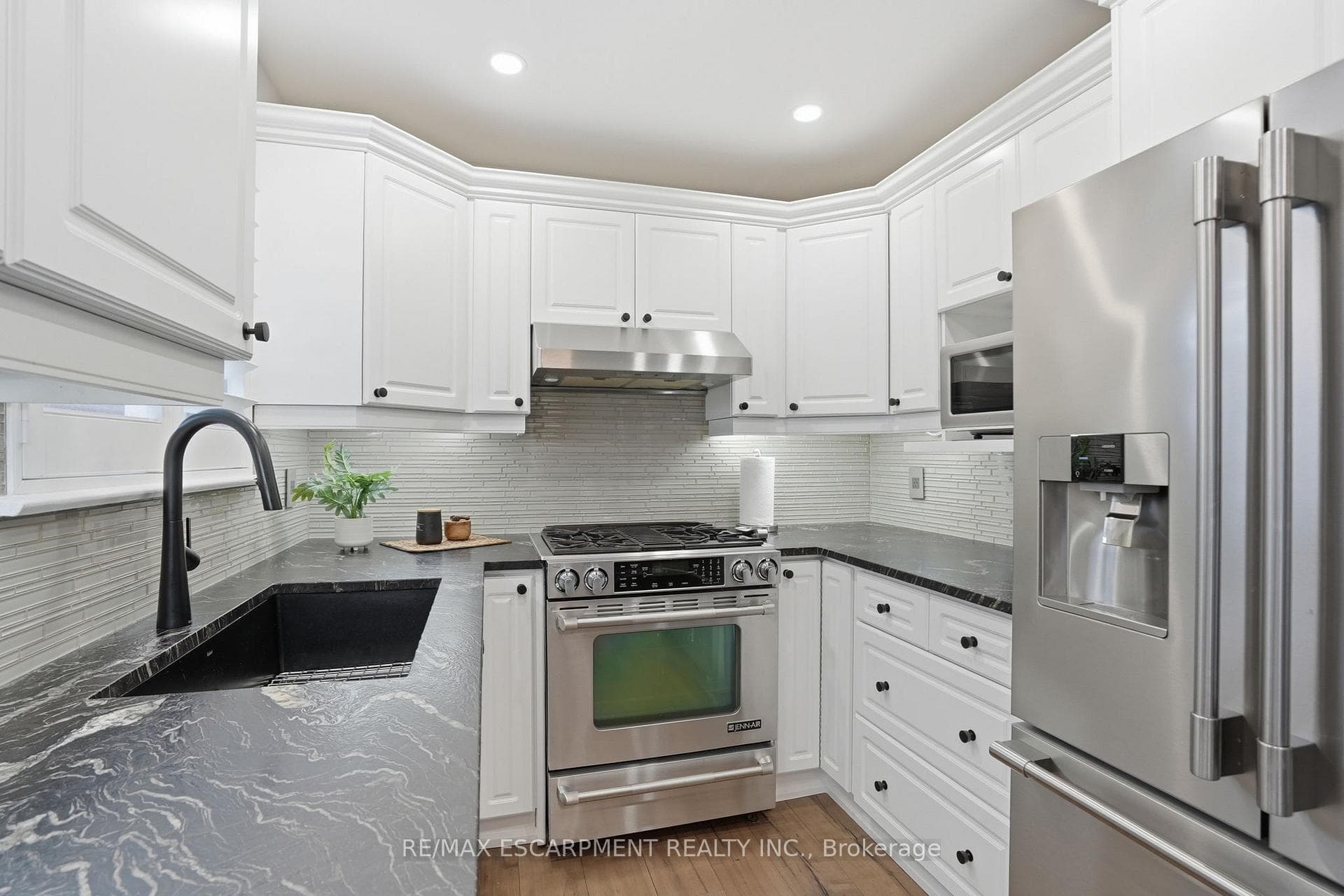 663 Mullin Way photo 18