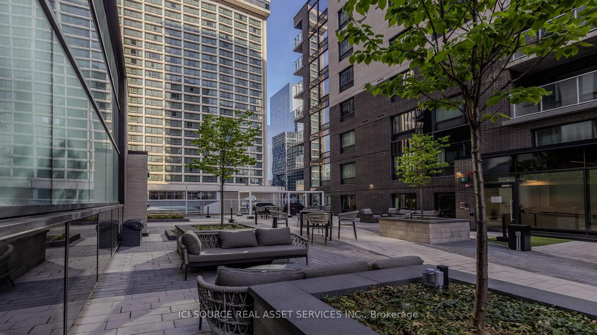 340 Queen Street Unit 1110 photo 23
