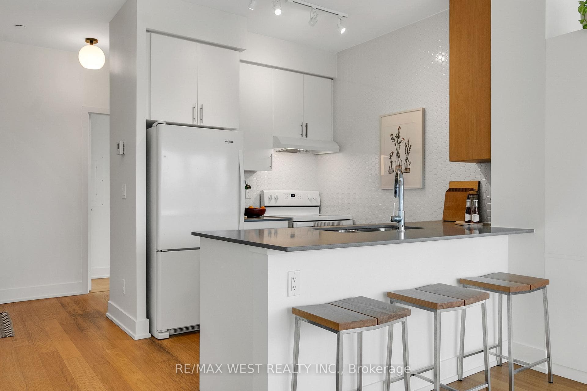 8 Trent Avenue Unit 1205 photo 10