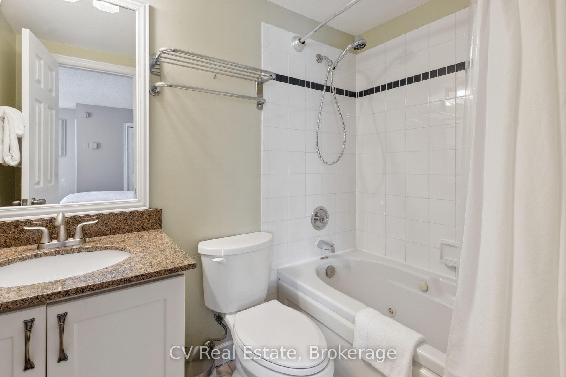 796468 Grey 19 Road Unit 307 photo 16