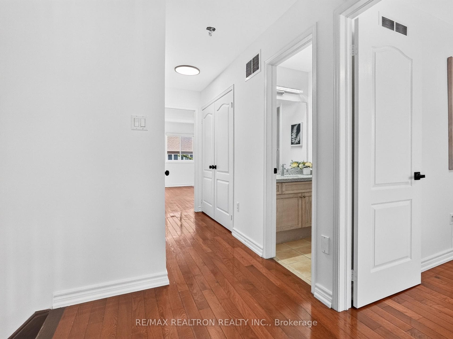 32 Whitlock Crescent photo 34