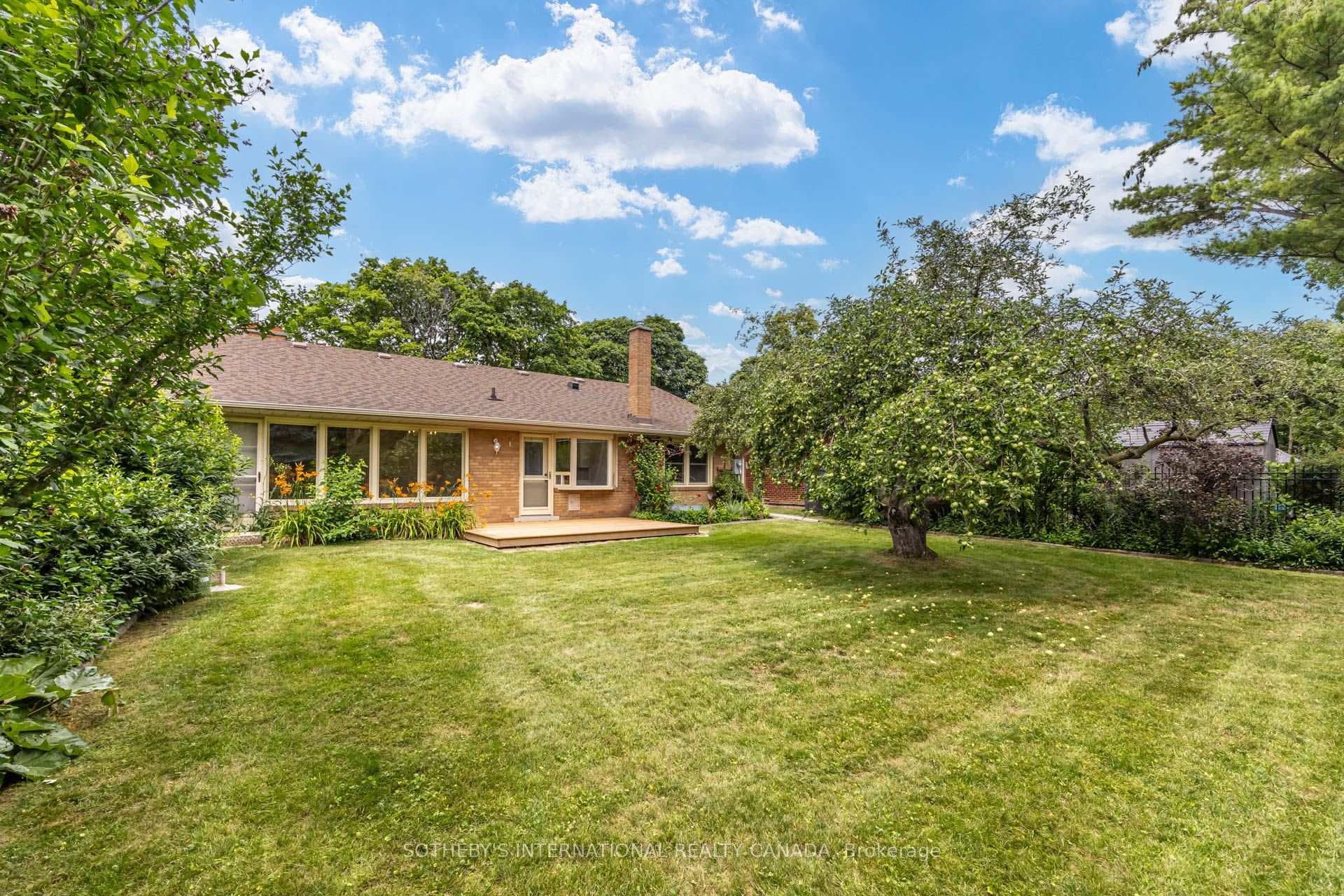 25 Abinger Crescent photo 46