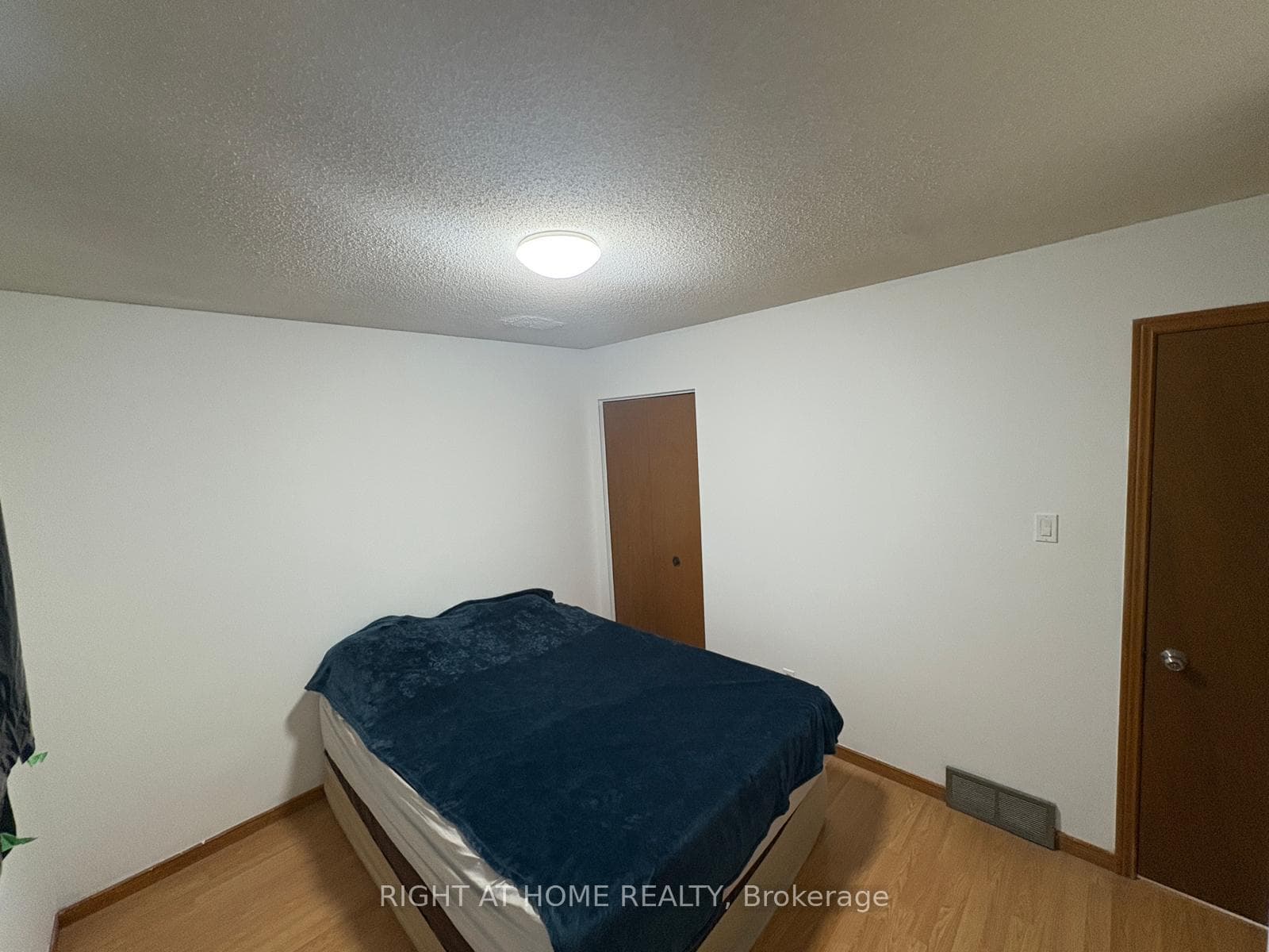 34 Glenroy Road photo 11