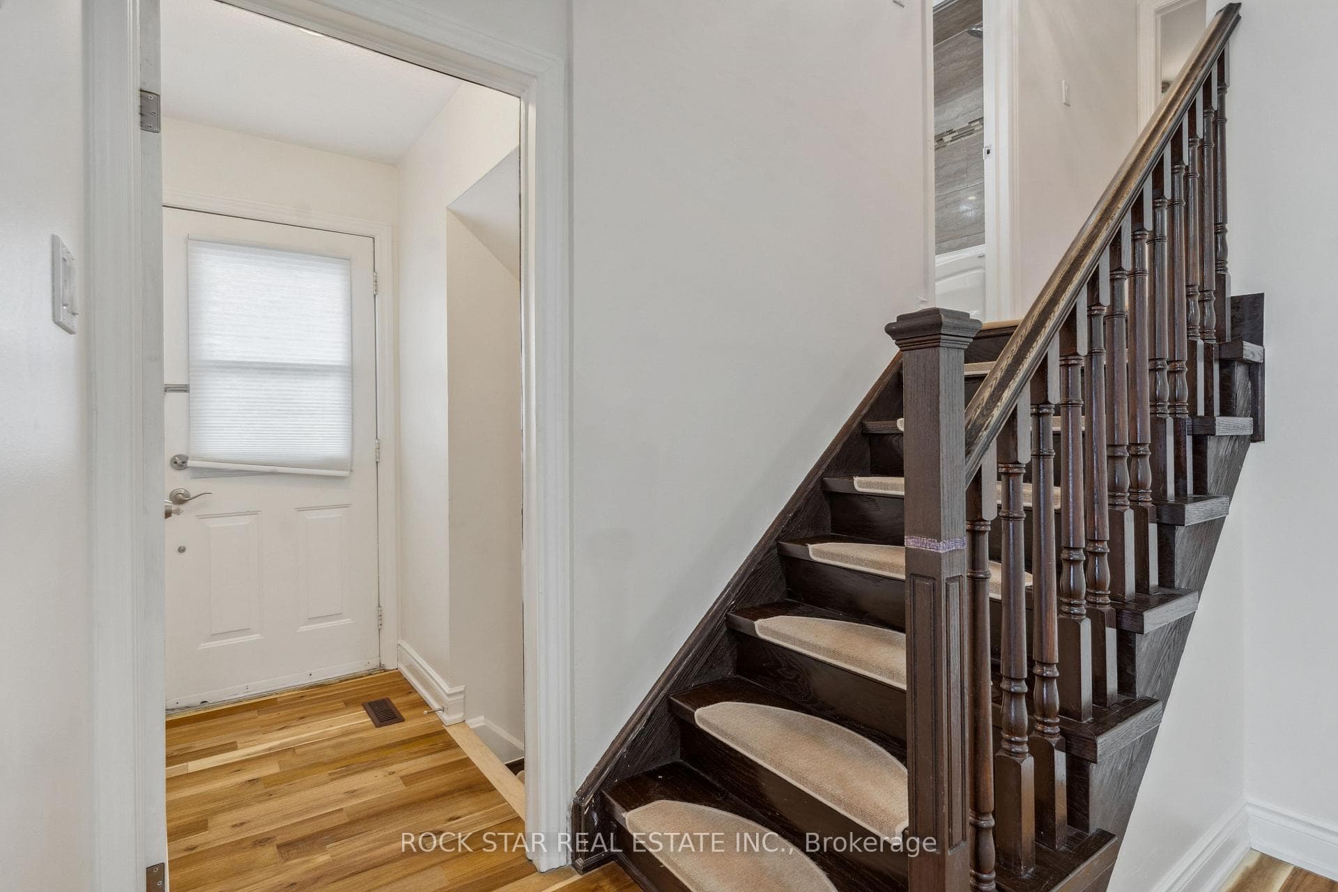 3675 Glencolin Court Unit UPPER photo 8