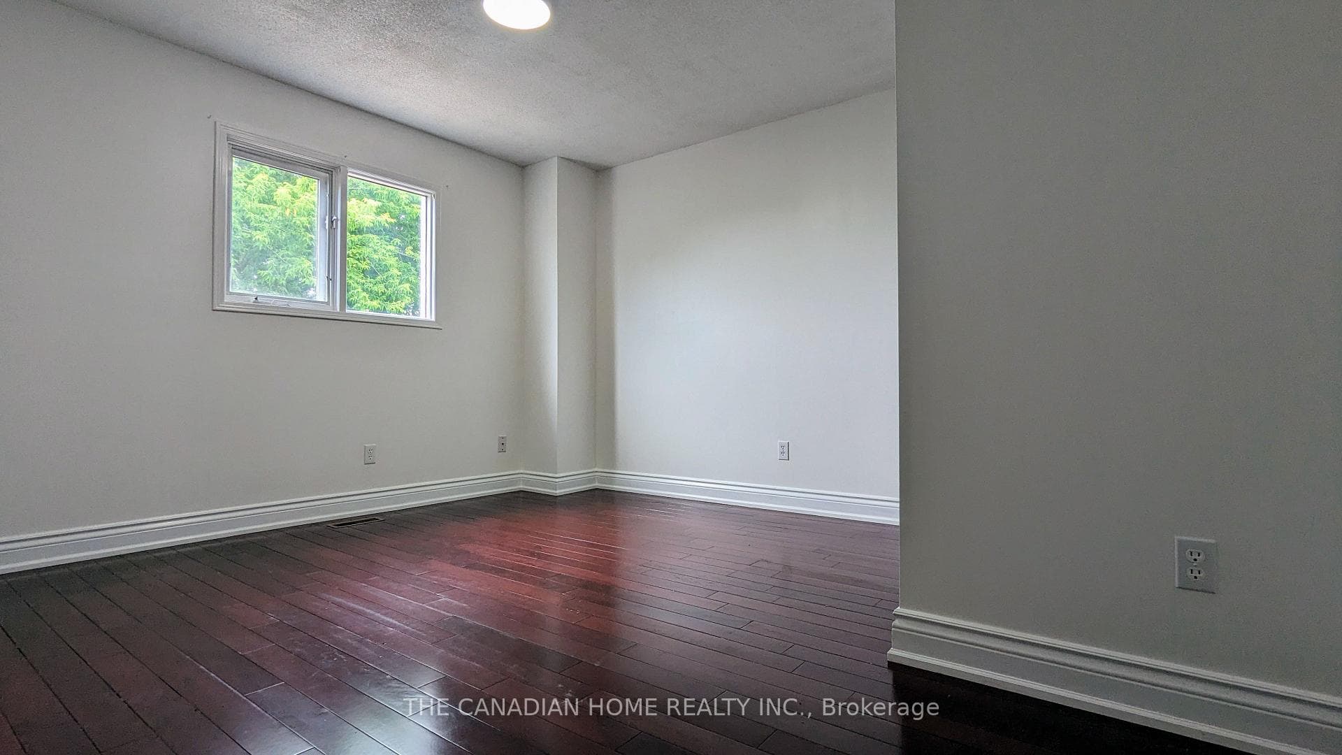 87 Knotty Pine Drive photo 11