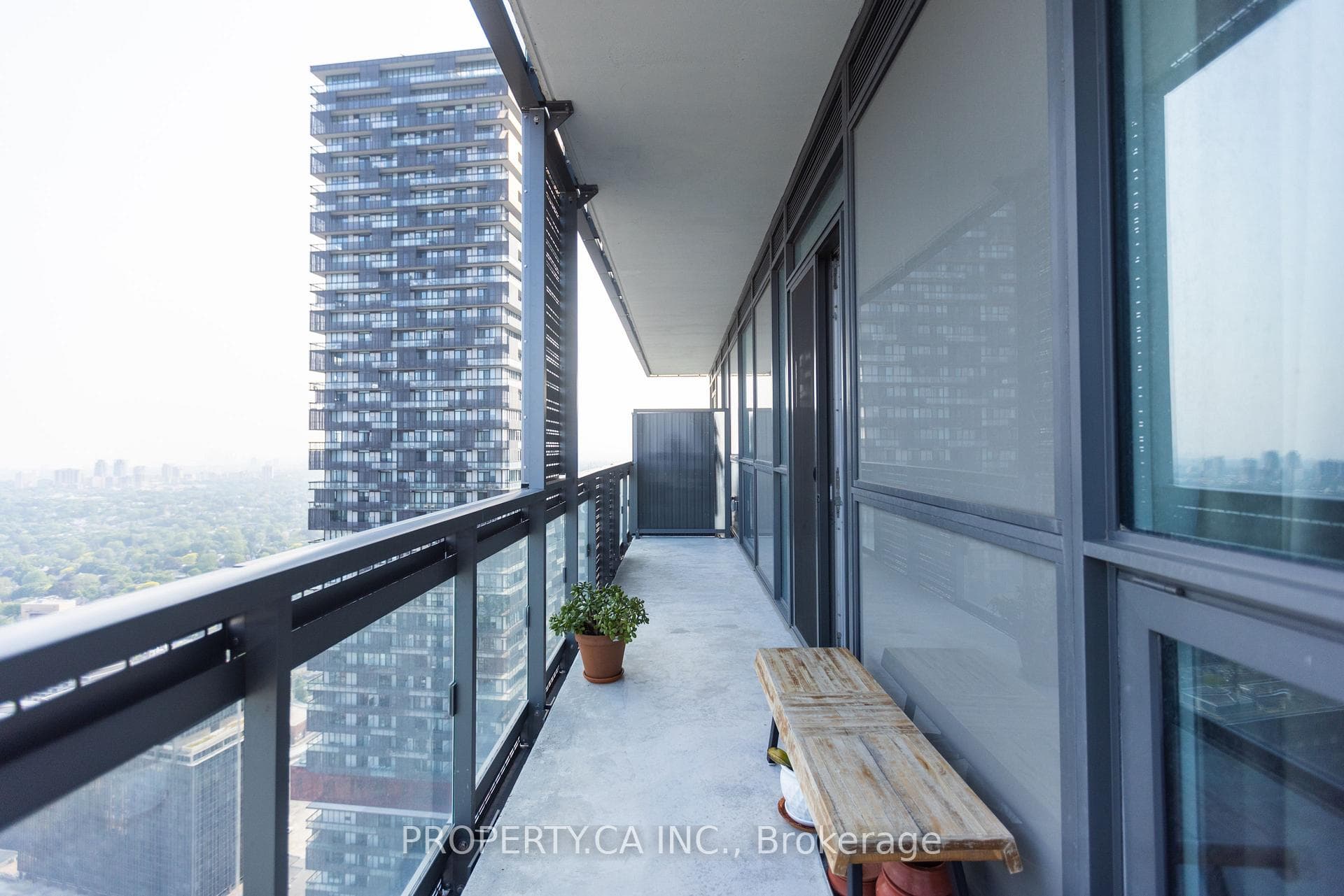 39 Roehampton Avenue Unit 4304 photo 7