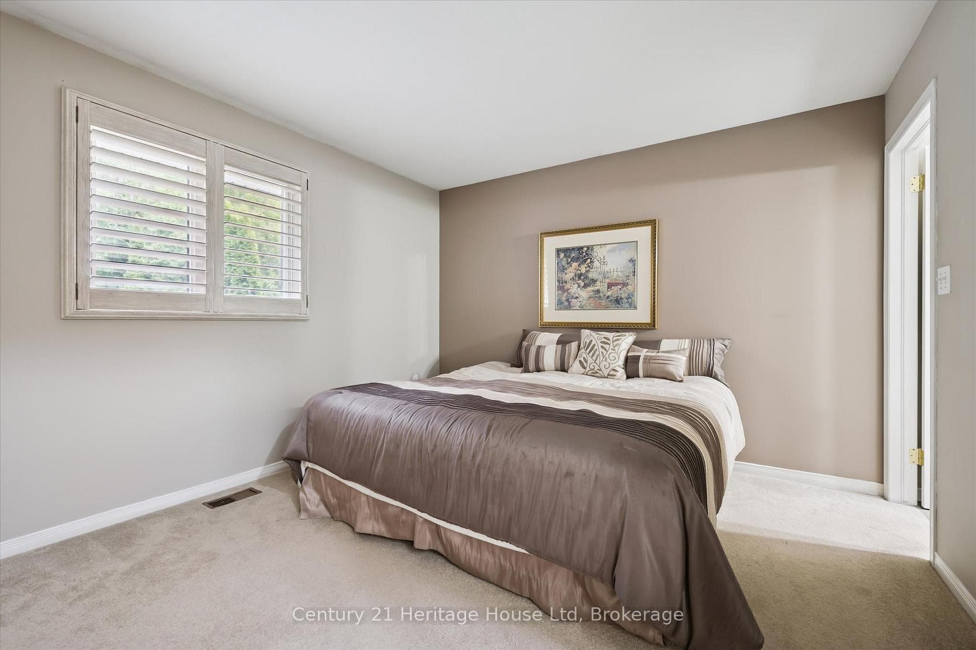 41 Thomas Boulevard photo 23